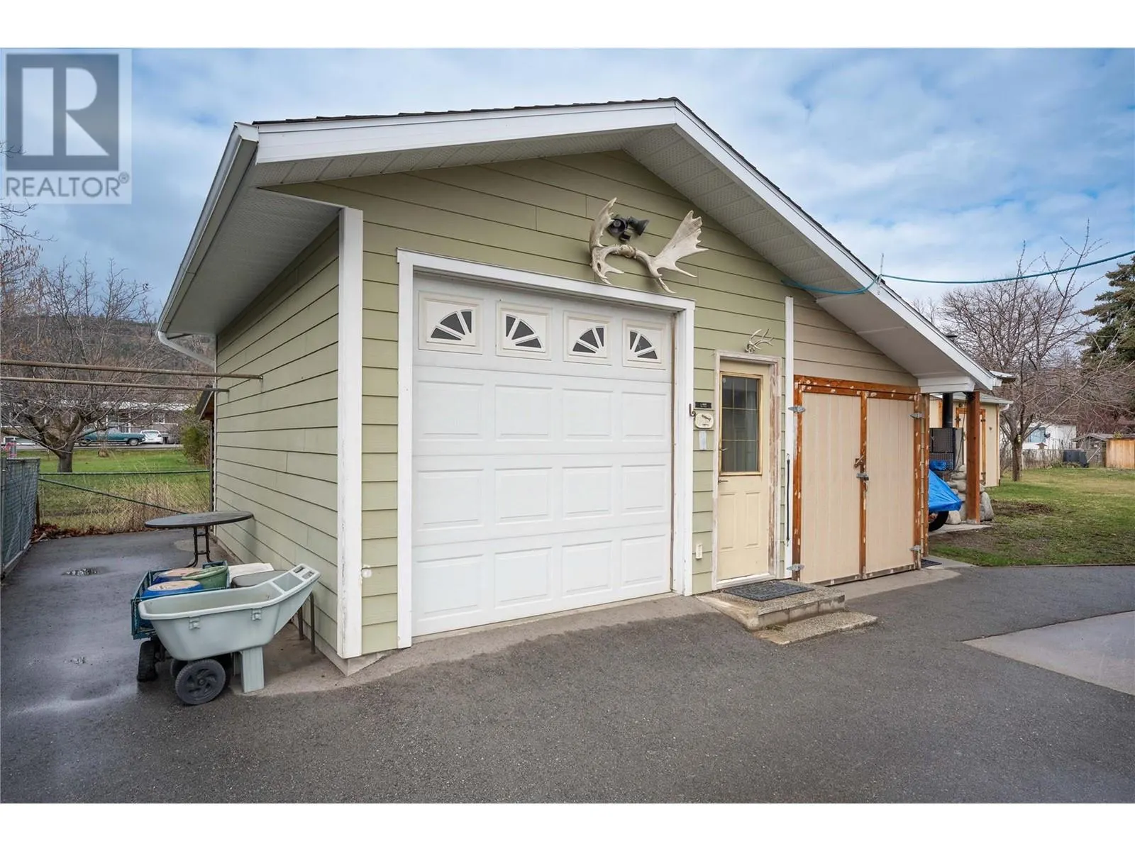 9578 Robson Crescent