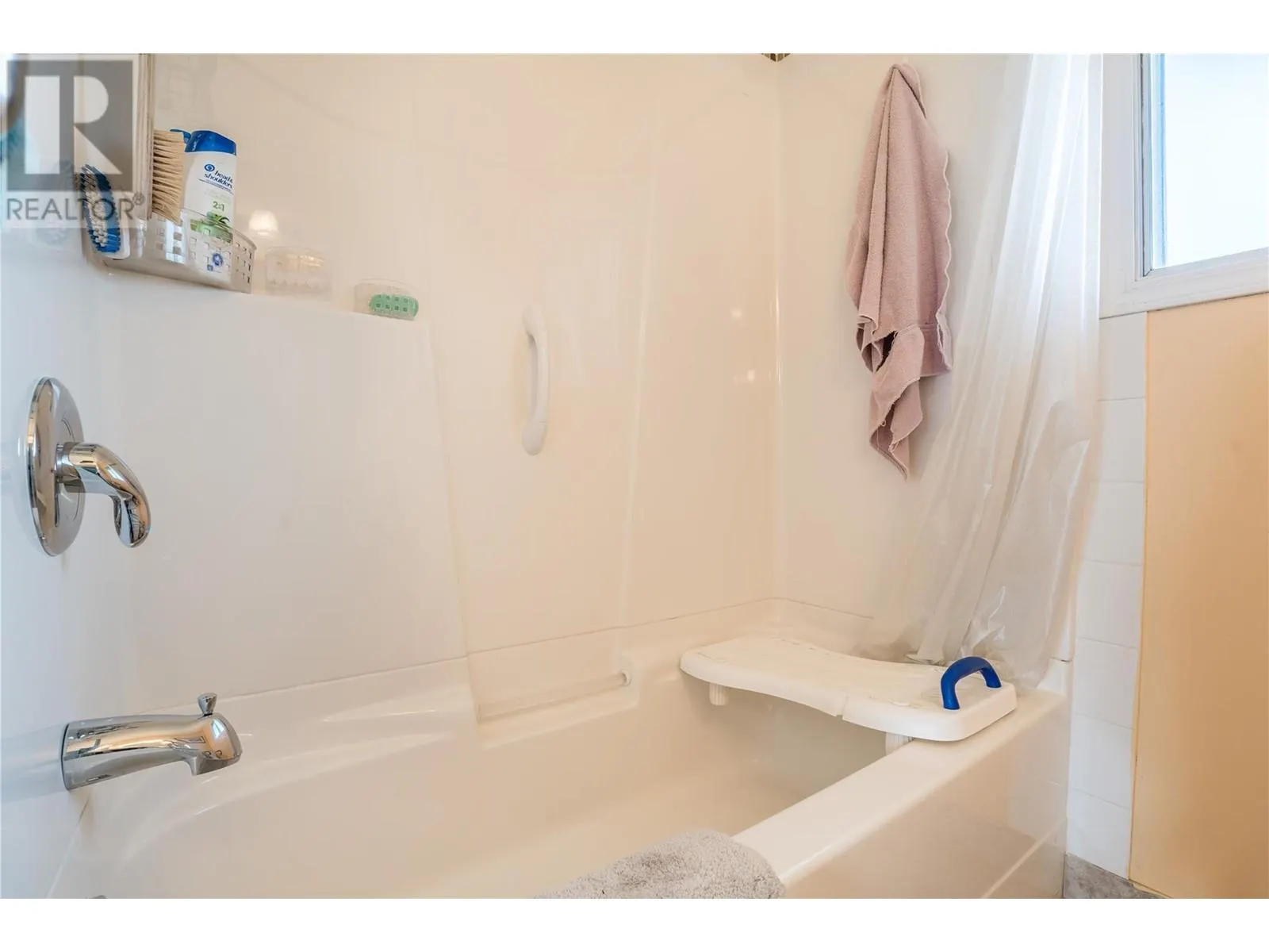 9578 Robson Crescent