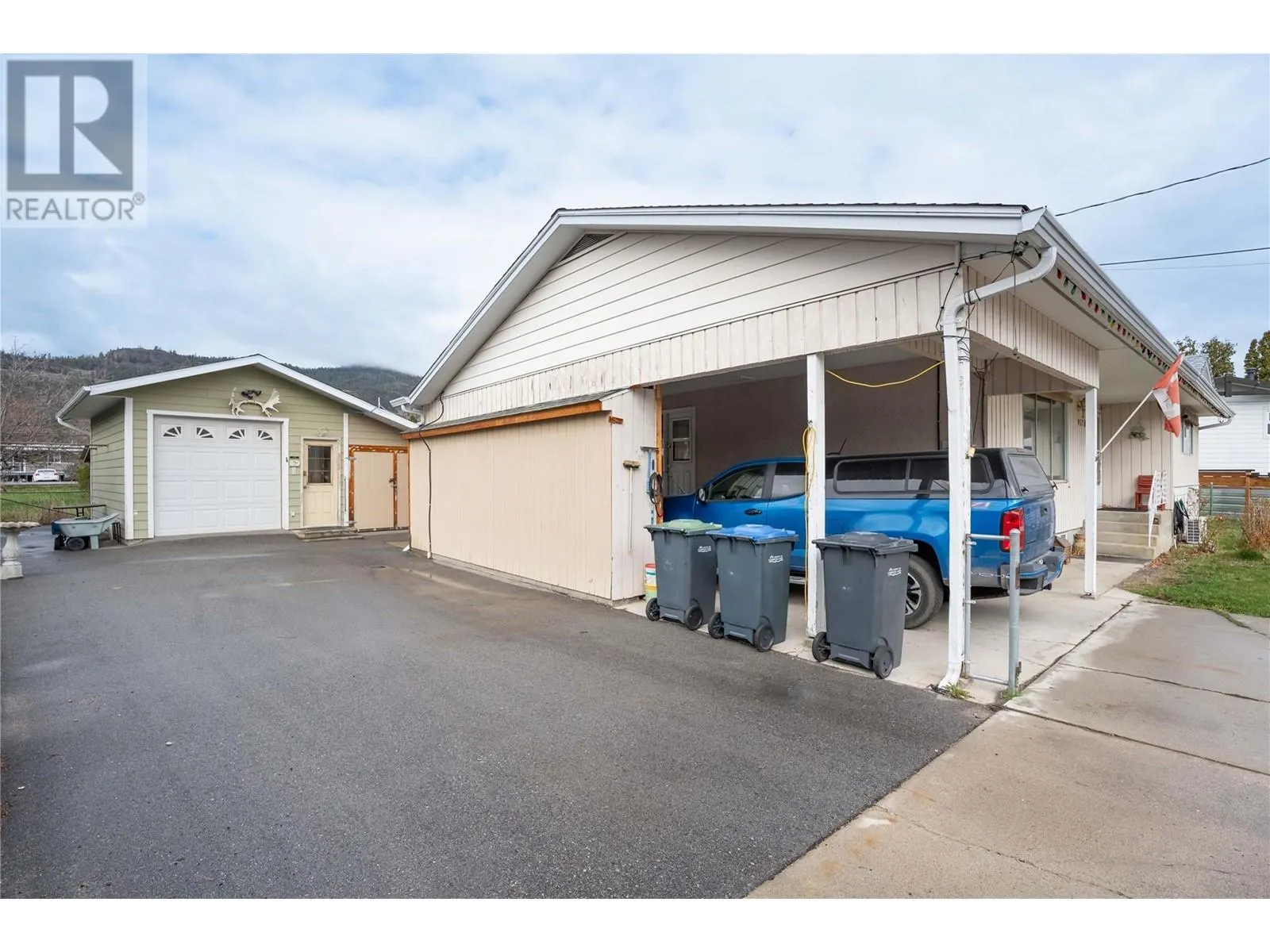 9578 Robson Crescent