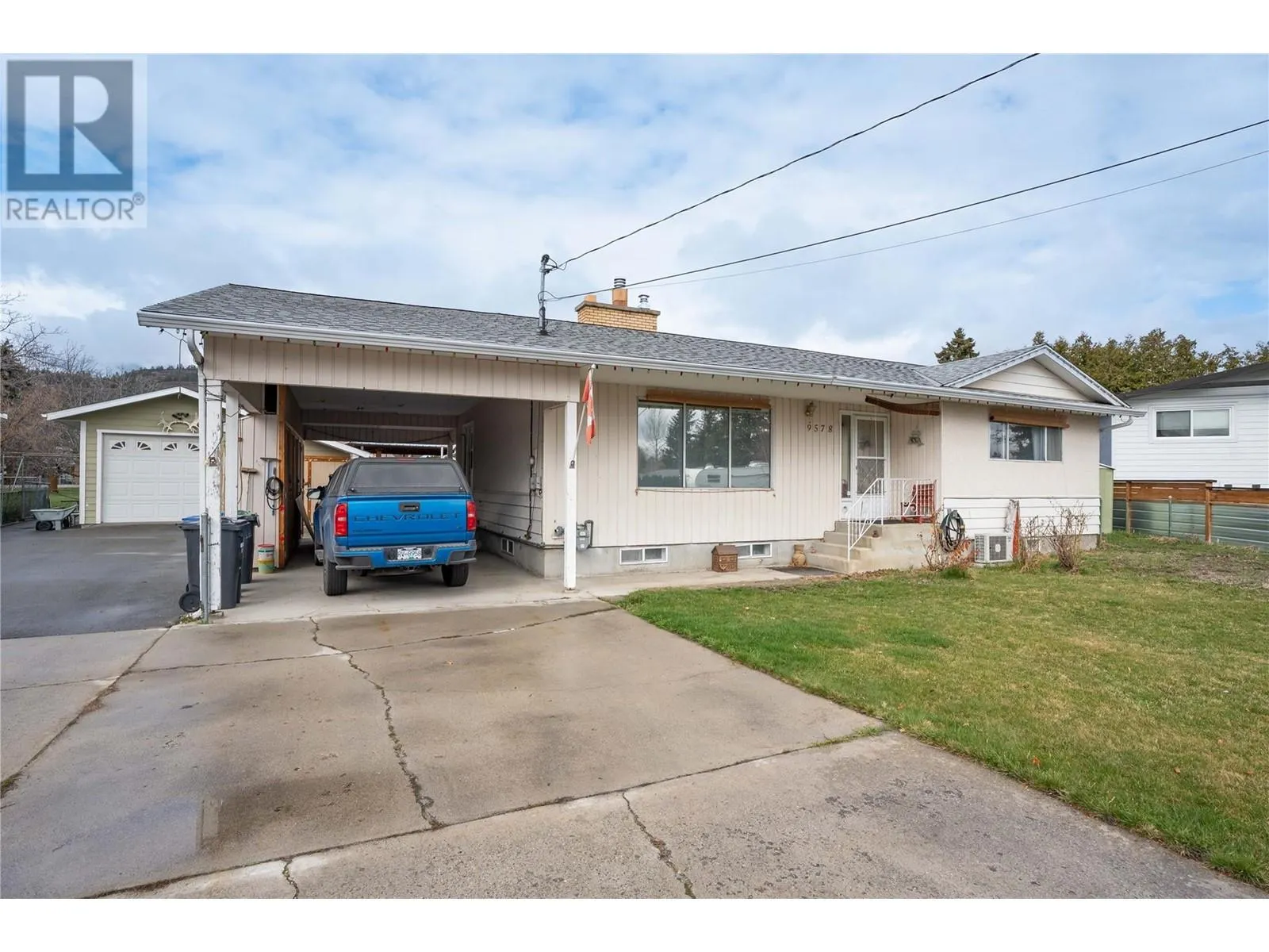 9578 Robson Crescent