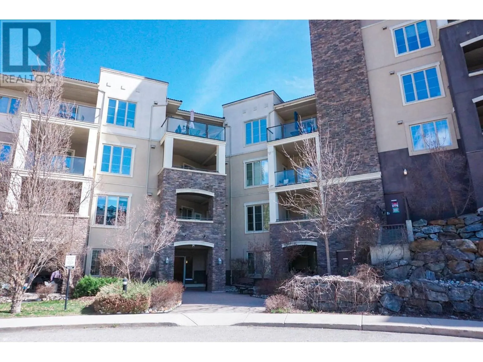 1875 Country Club Drive Unit# 1316