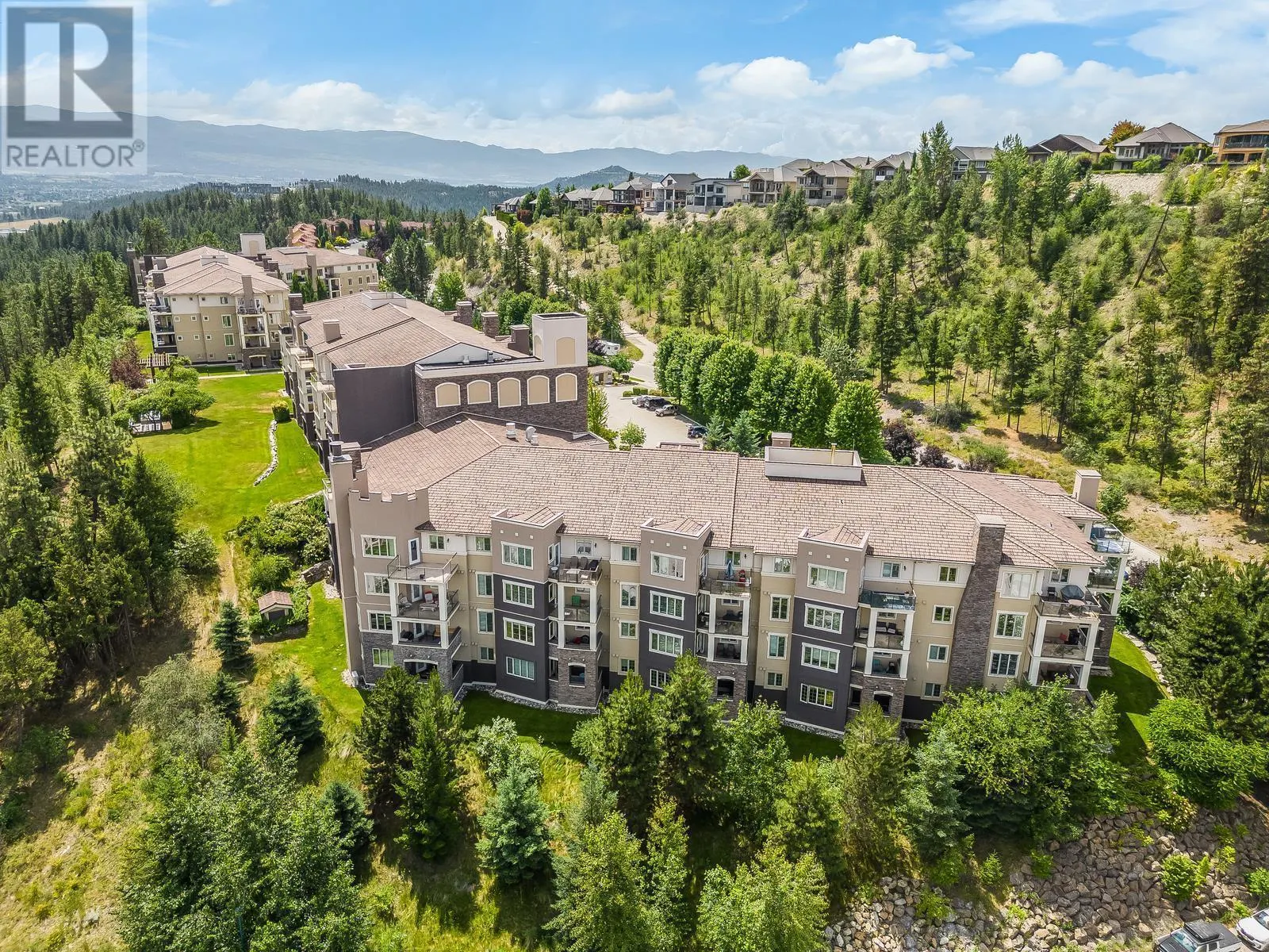 1875 Country Club Drive Unit# 1316