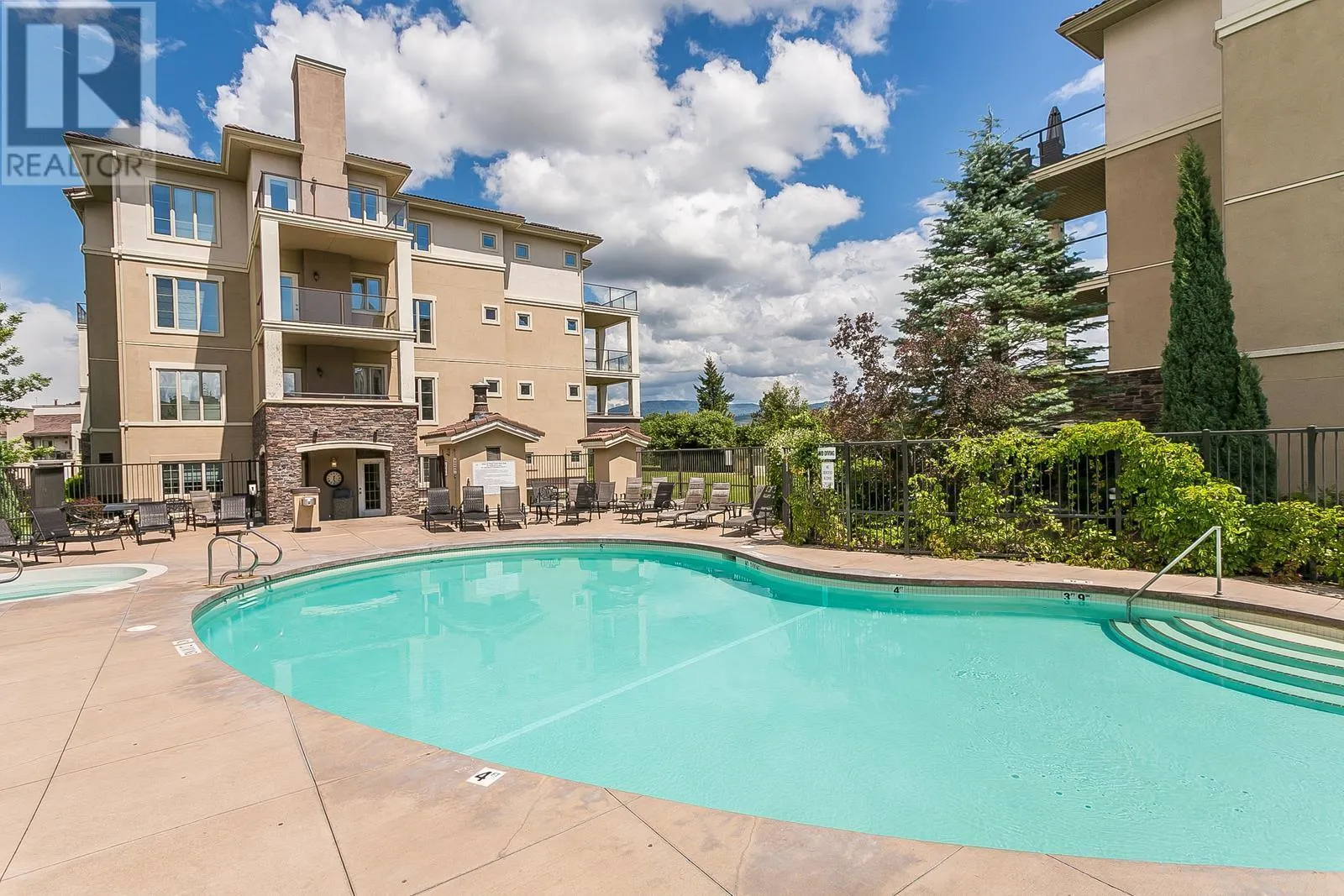 1875 Country Club Drive Unit# 1316