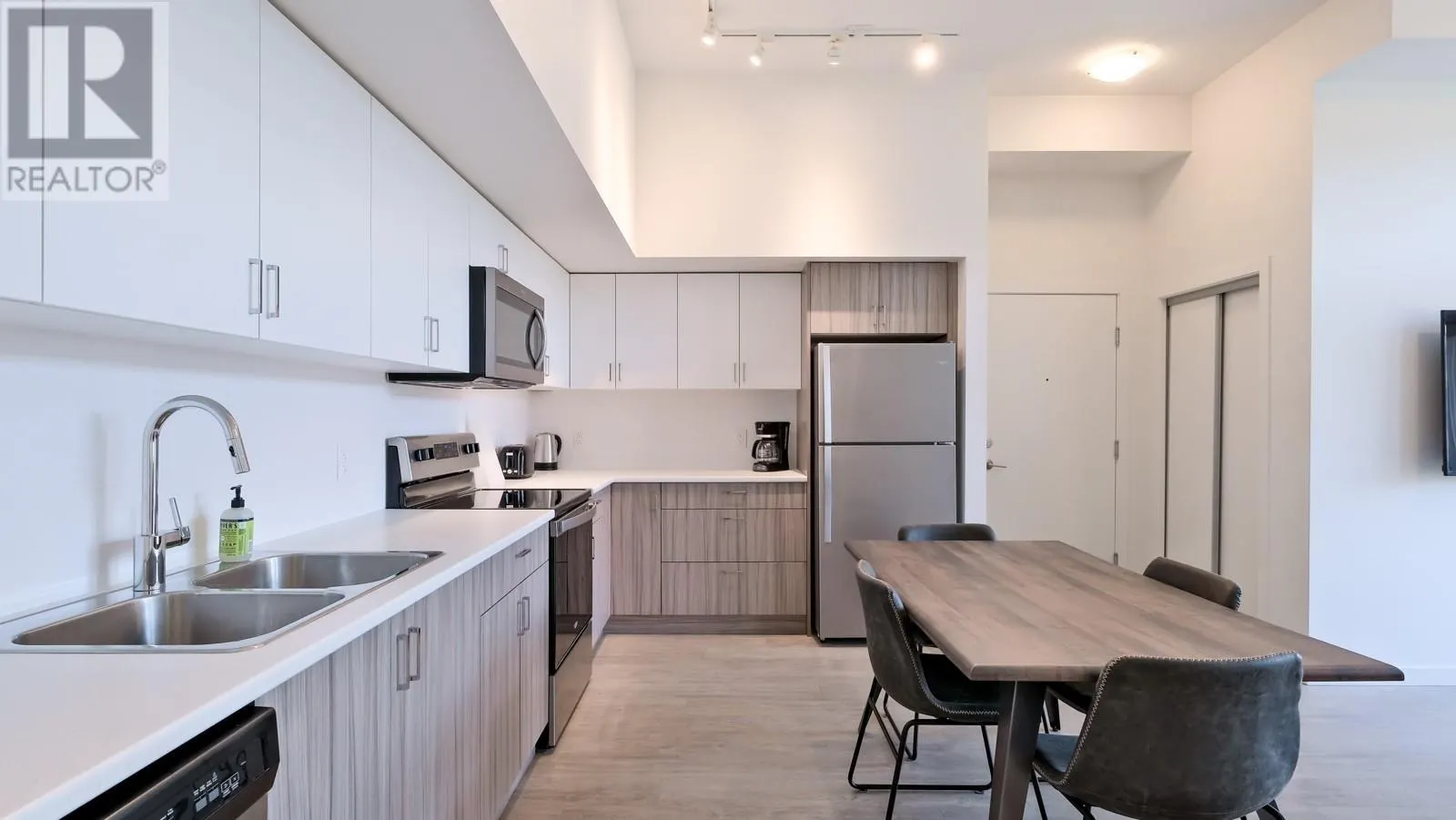 625 Academy Way Unit# PH11