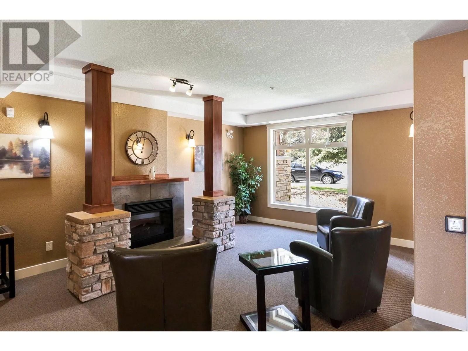 2551 Shoreline Drive Unit# 418