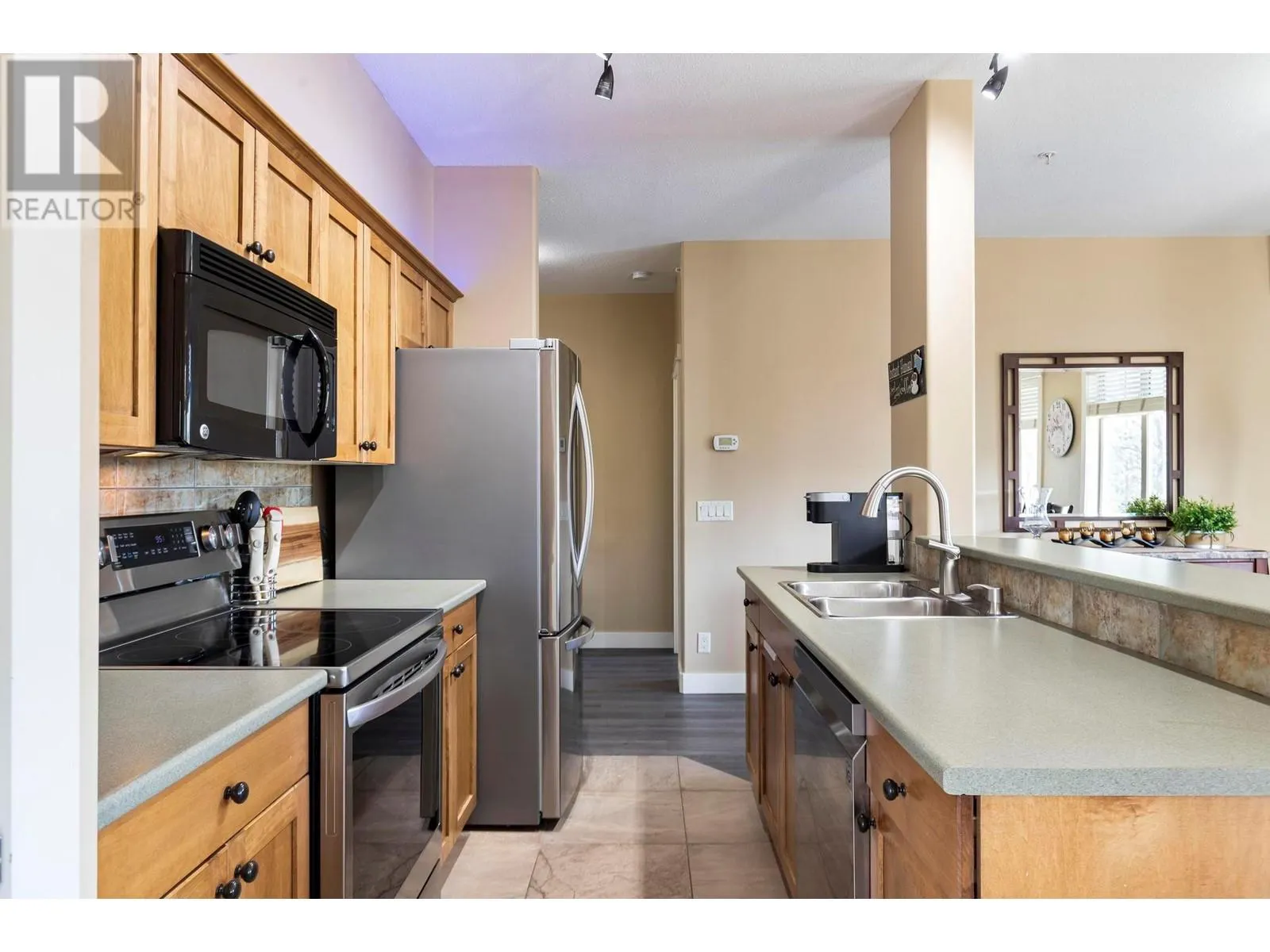 2551 Shoreline Drive Unit# 418