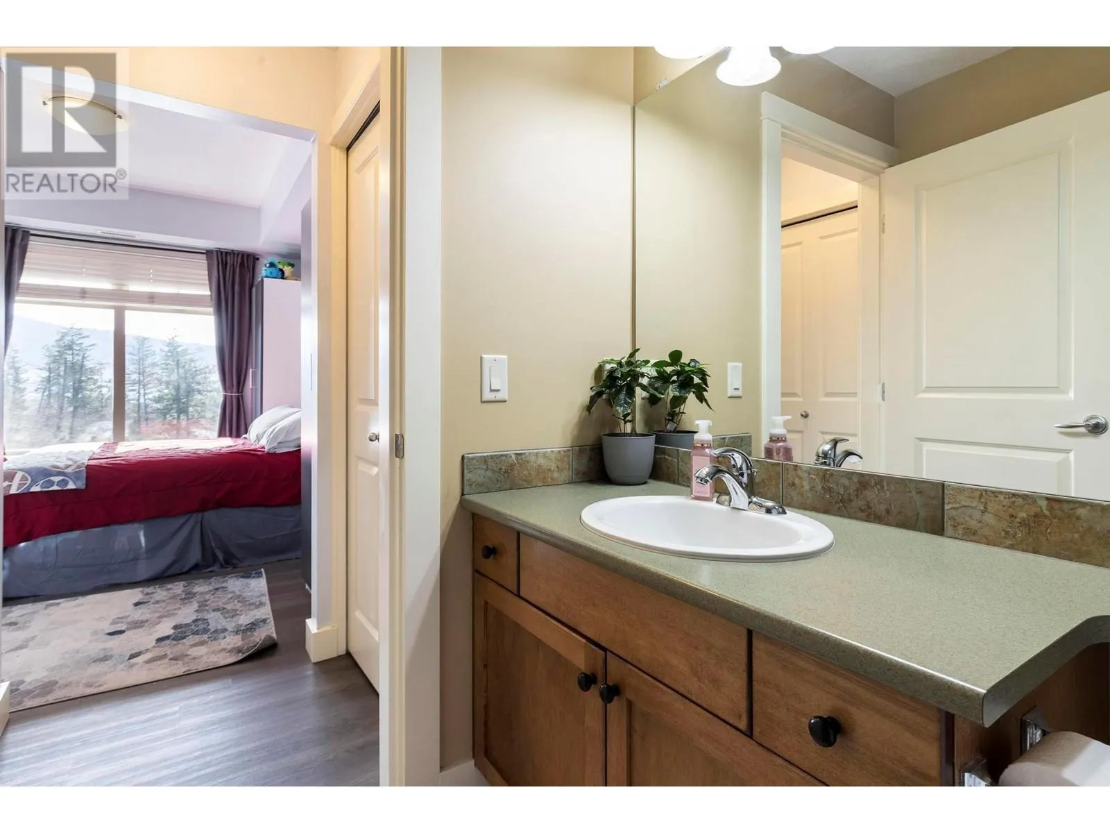 2551 Shoreline Drive Unit# 418
