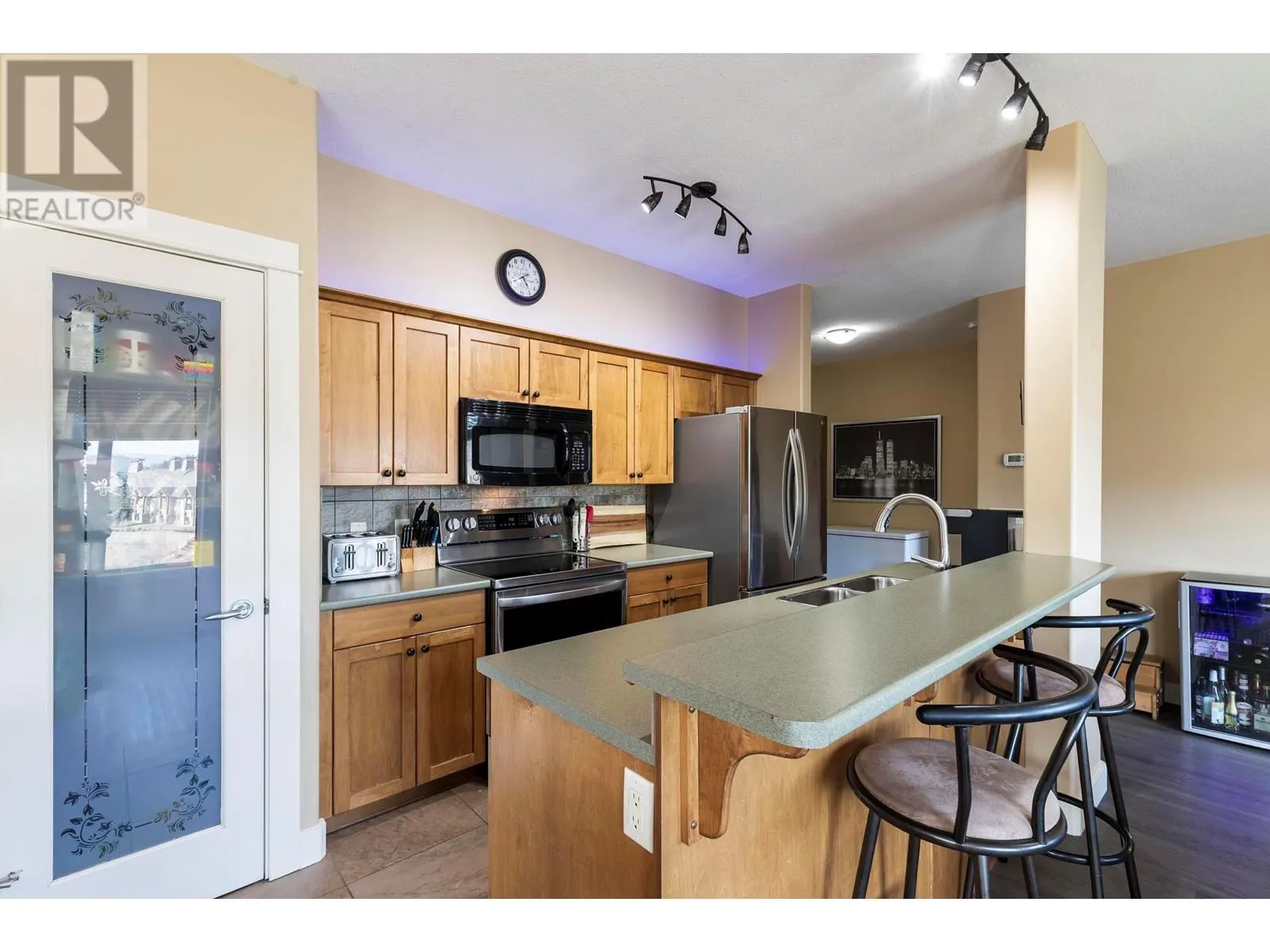 2551 Shoreline Drive Unit# 418