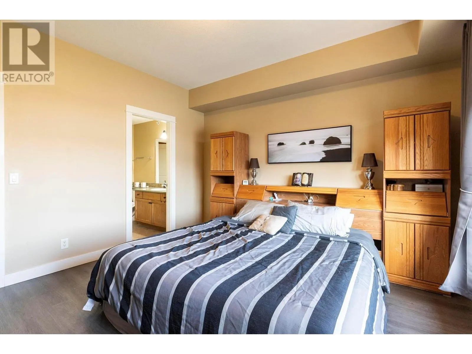 2551 Shoreline Drive Unit# 418