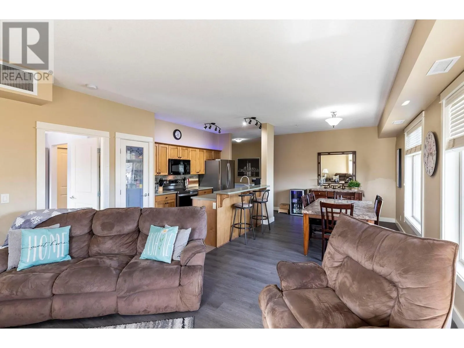 2551 Shoreline Drive Unit# 418