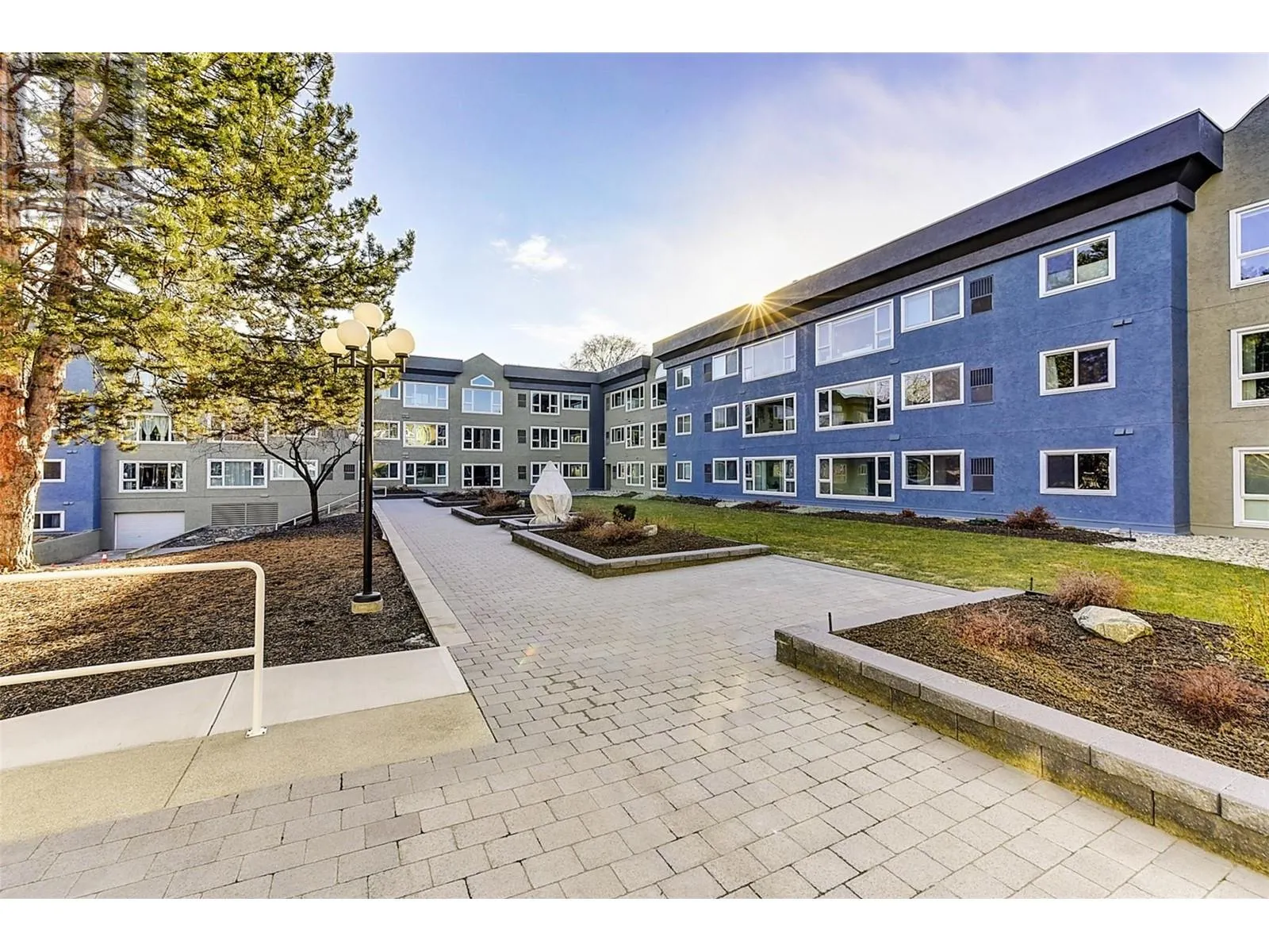1045 Sutherland Avenue Unit# 152