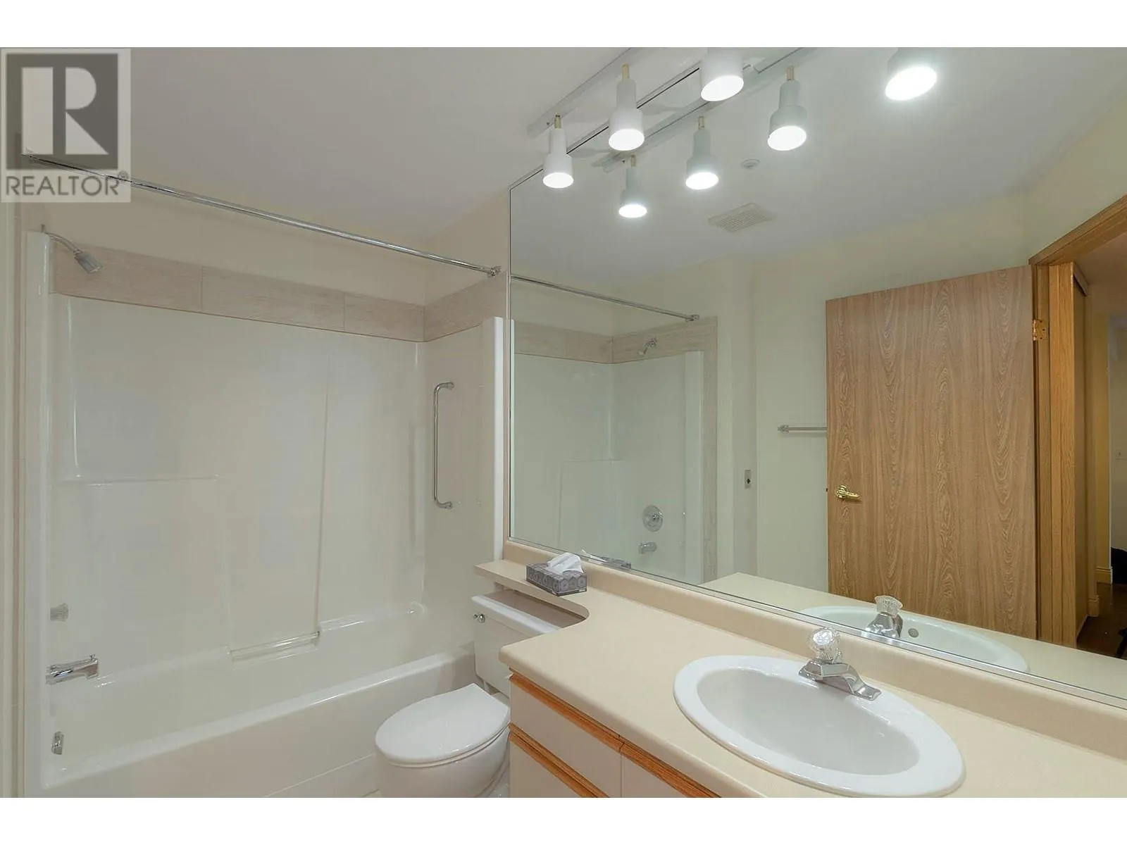 1045 Sutherland Avenue Unit# 152