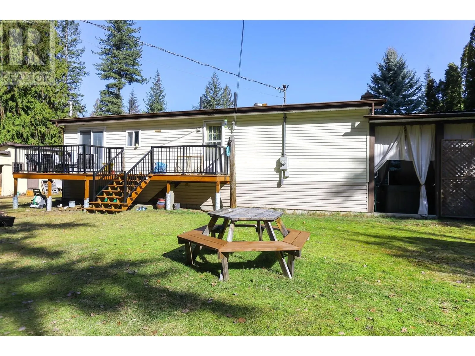 4366 Poplar Ridge Crescent