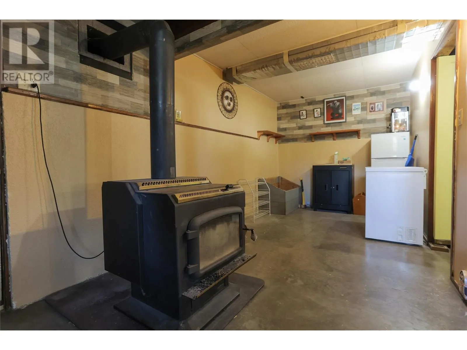 4366 Poplar Ridge Crescent