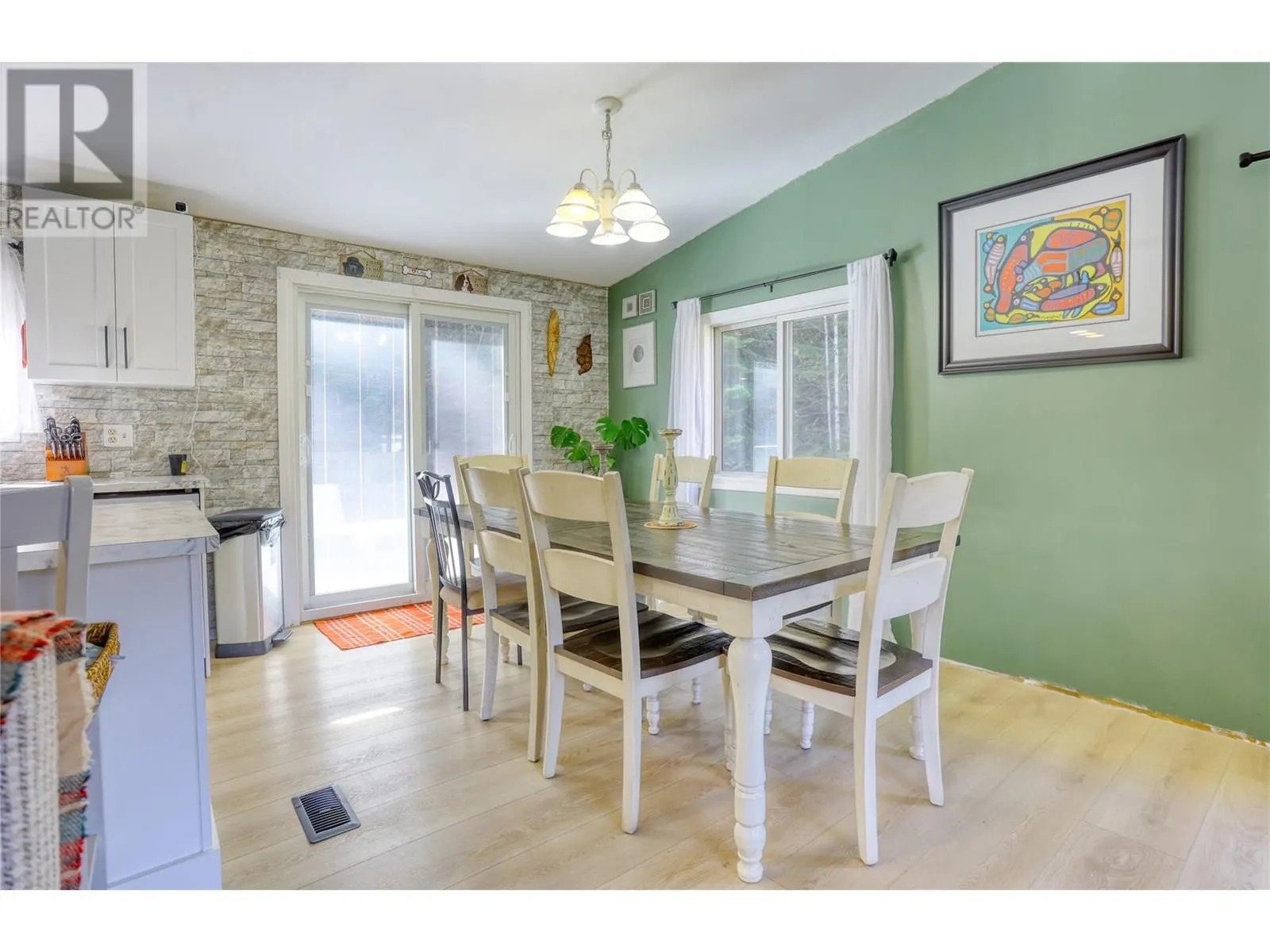 4366 Poplar Ridge Crescent