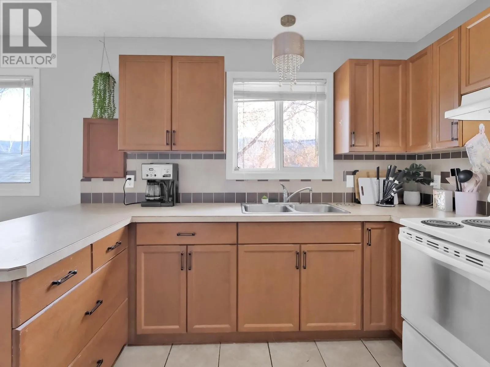 654 Wade Avenue W Unit# #101 & #102