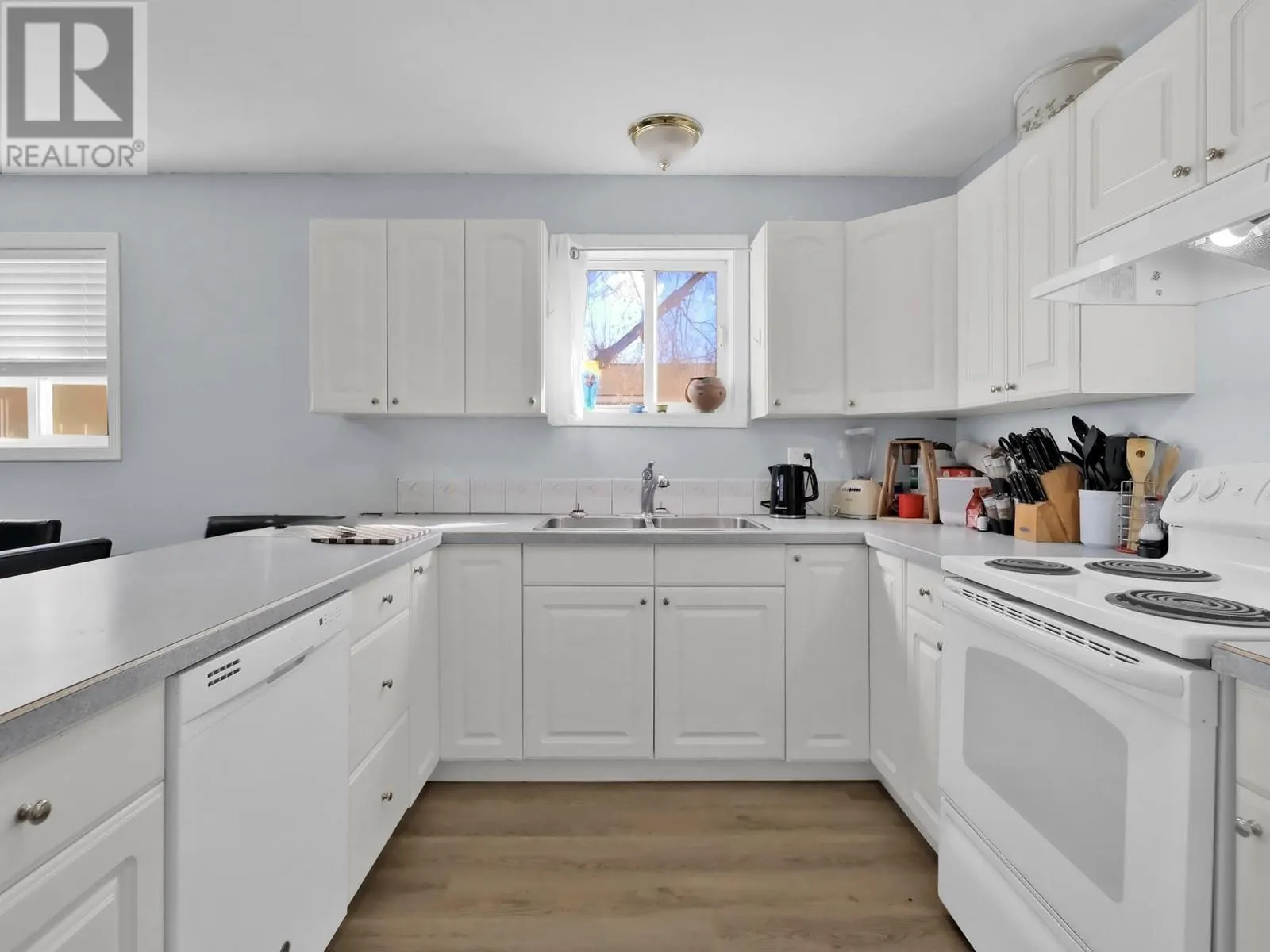 654 Wade Avenue W Unit# #101 & #102