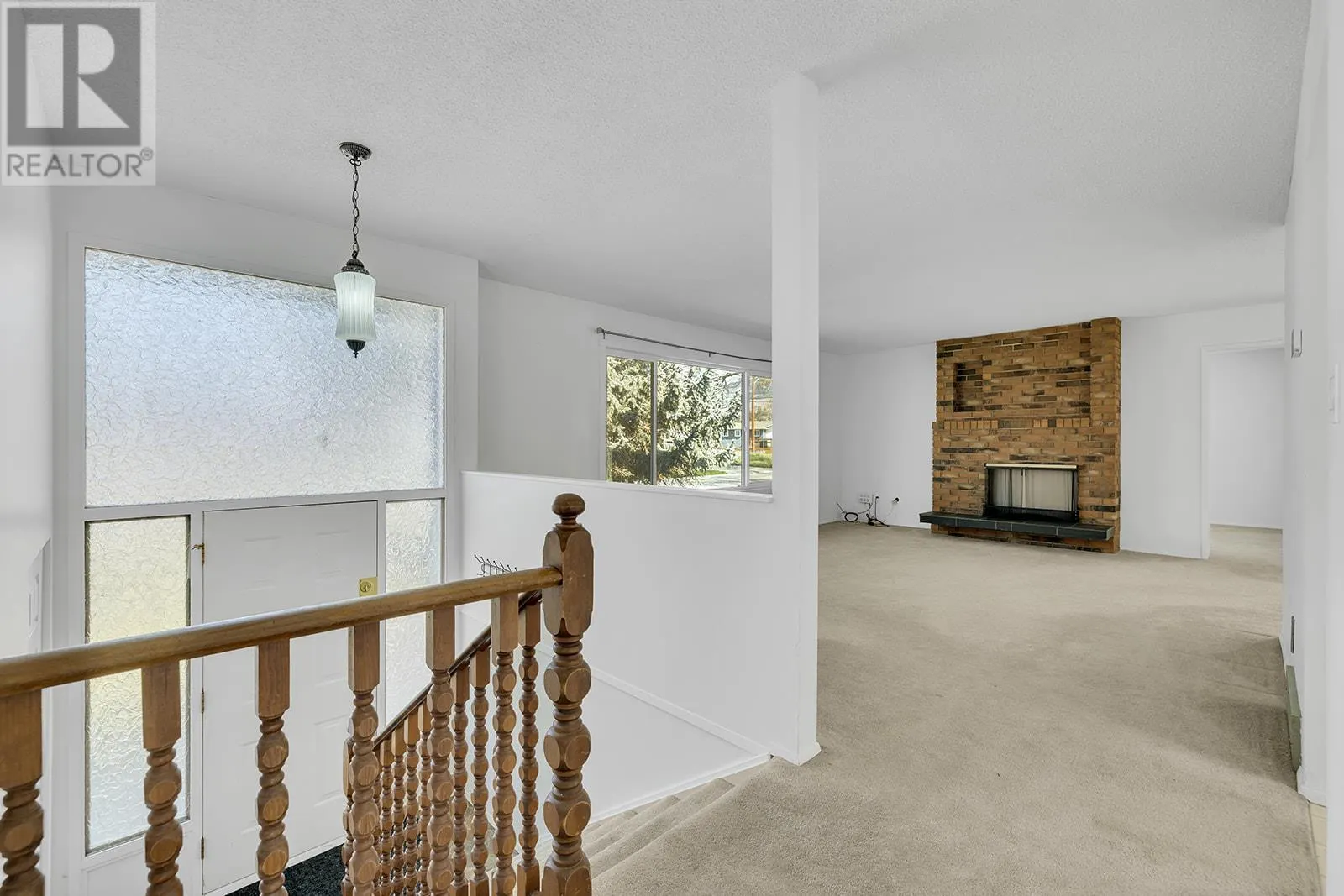 811 Tamarack Drive