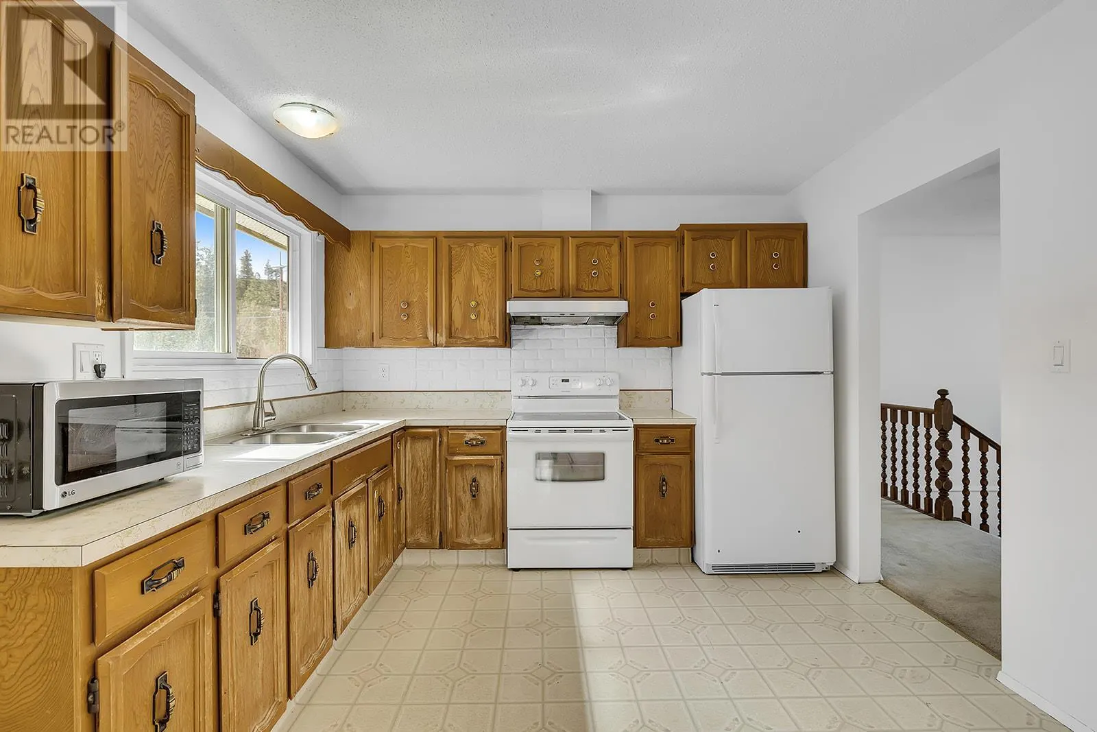 811 Tamarack Drive