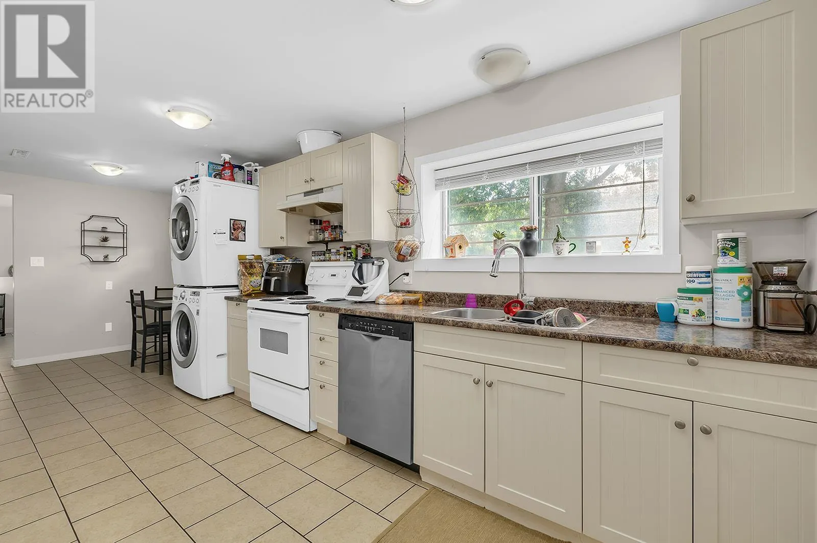 811 Tamarack Drive