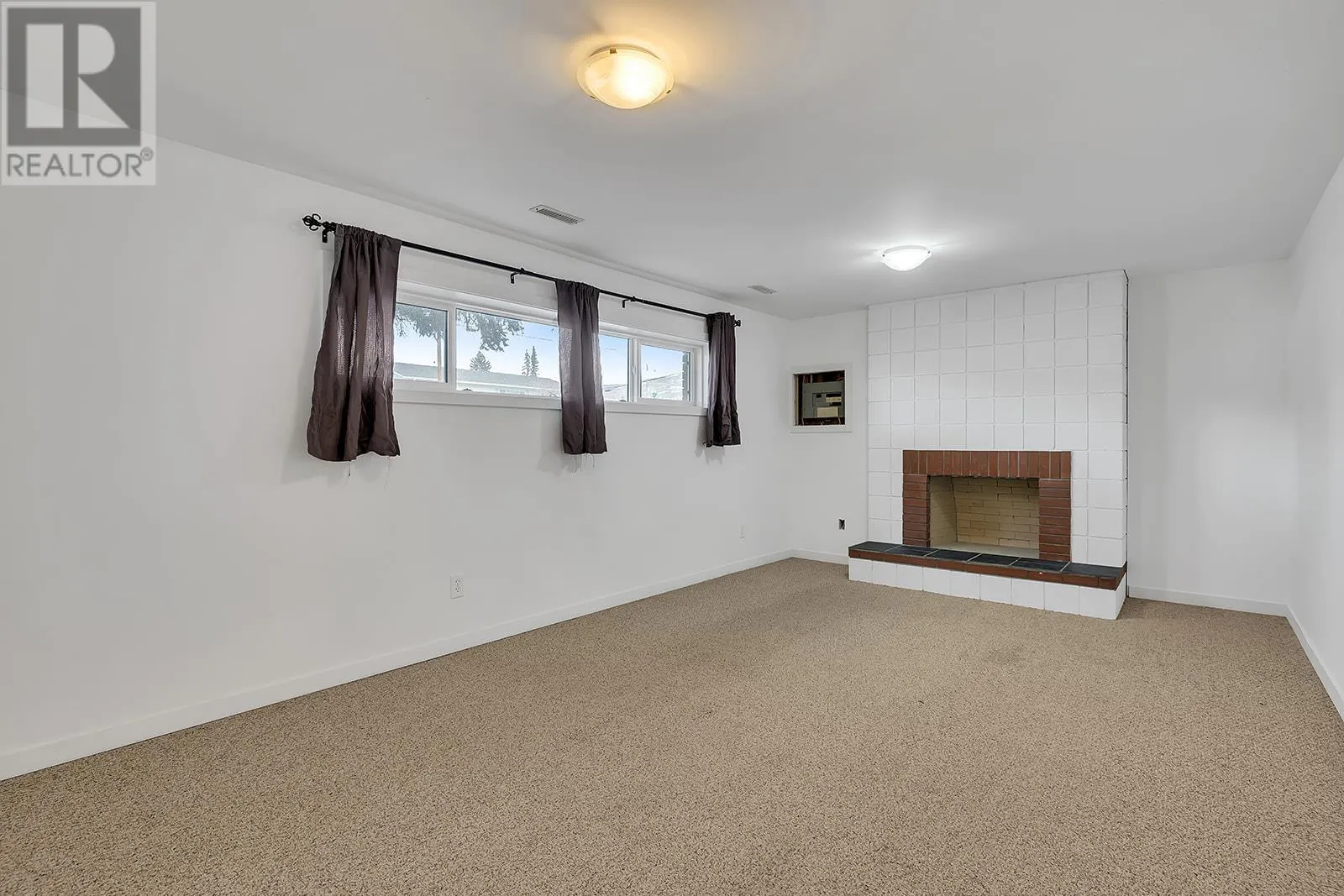 811 Tamarack Drive