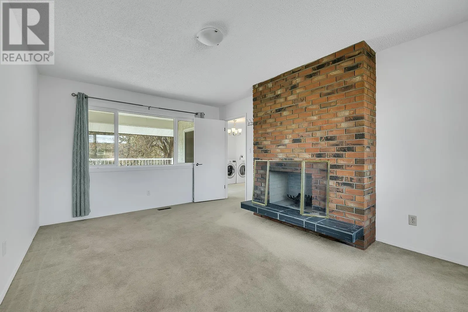 811 Tamarack Drive