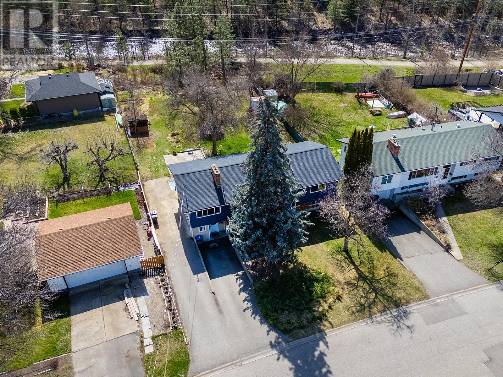 811 Tamarack Drive