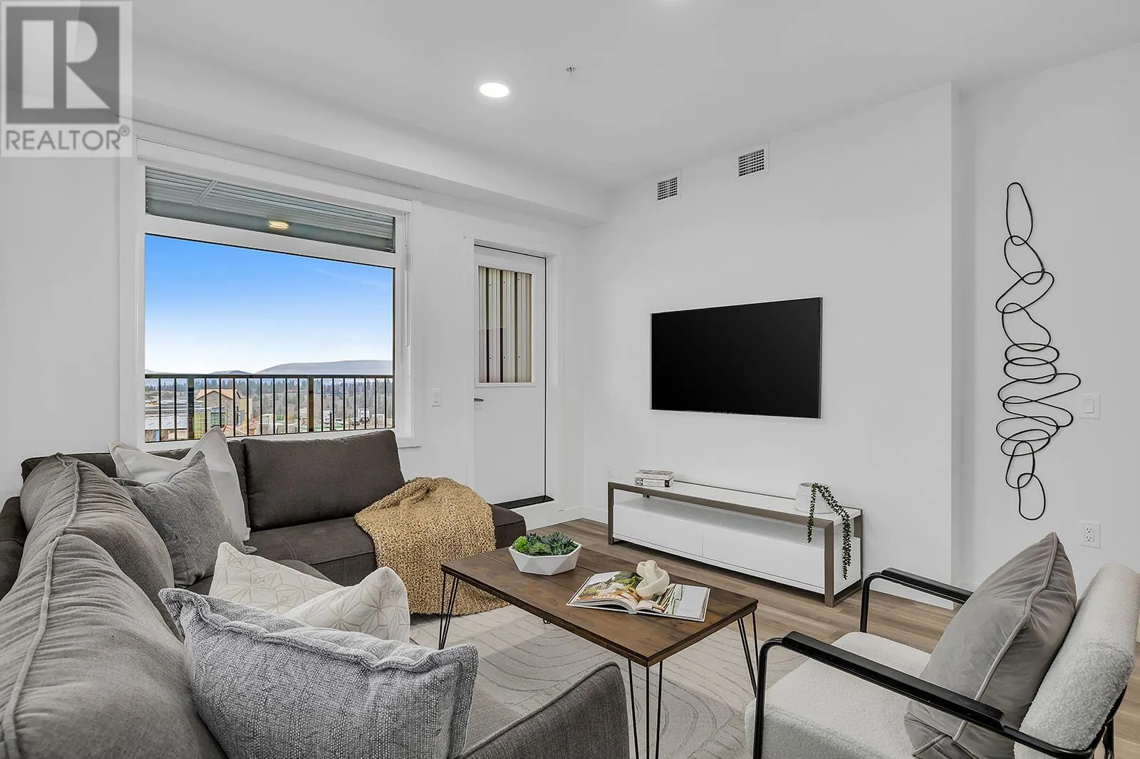 1111 Frost Road Unit# 215