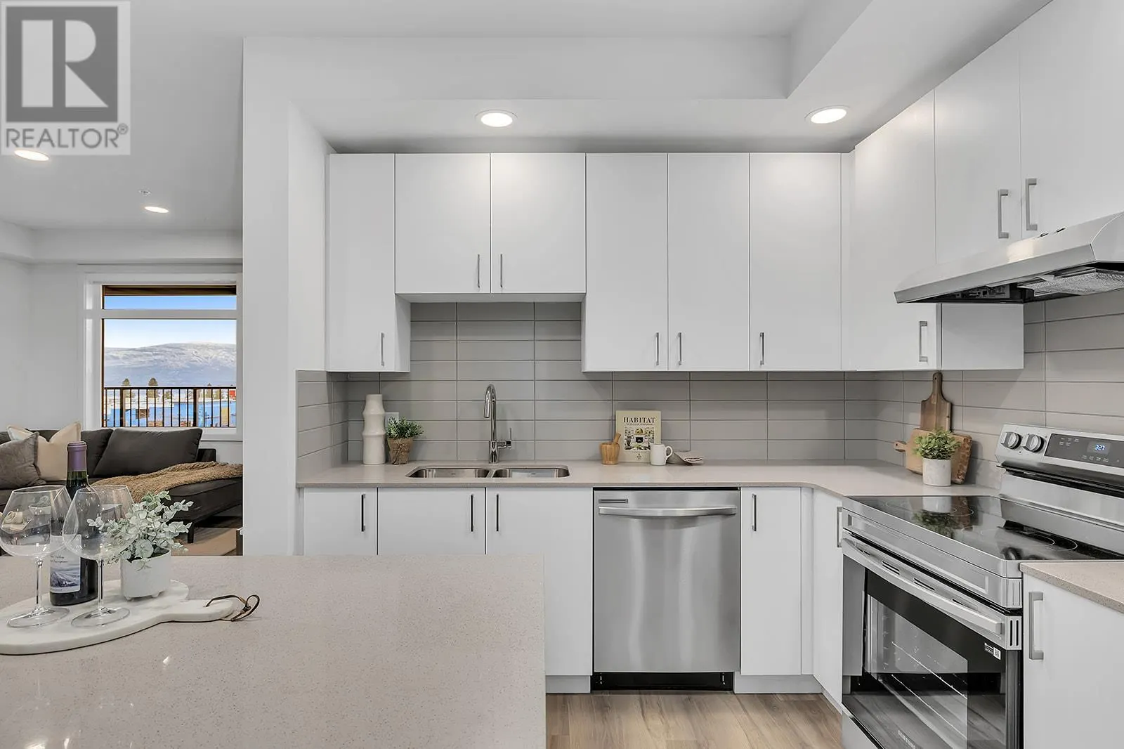 1111 Frost Road Unit# 215