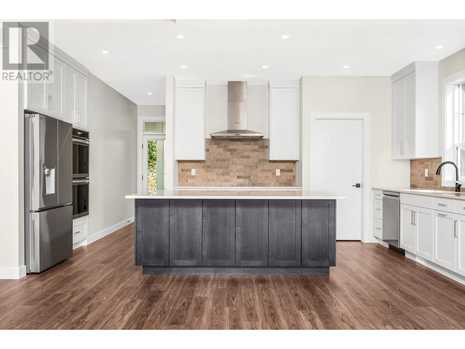 8909 Cherry Lane