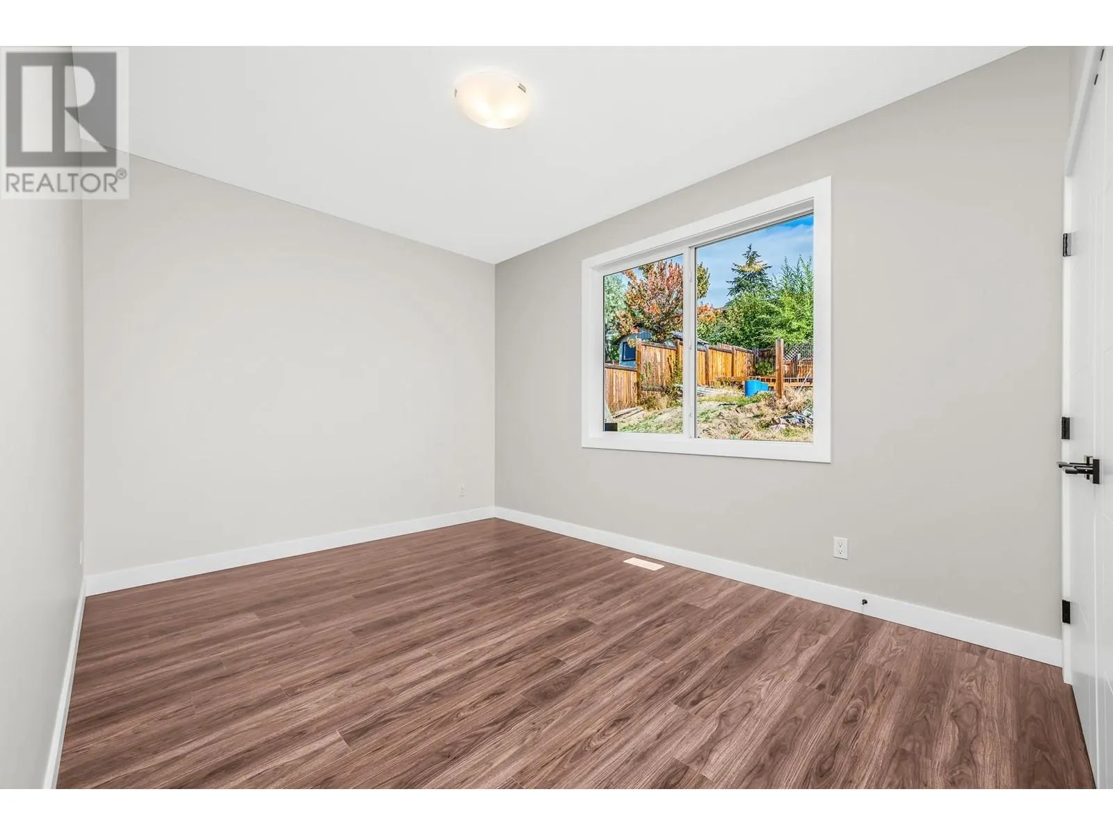 8909 Cherry Lane