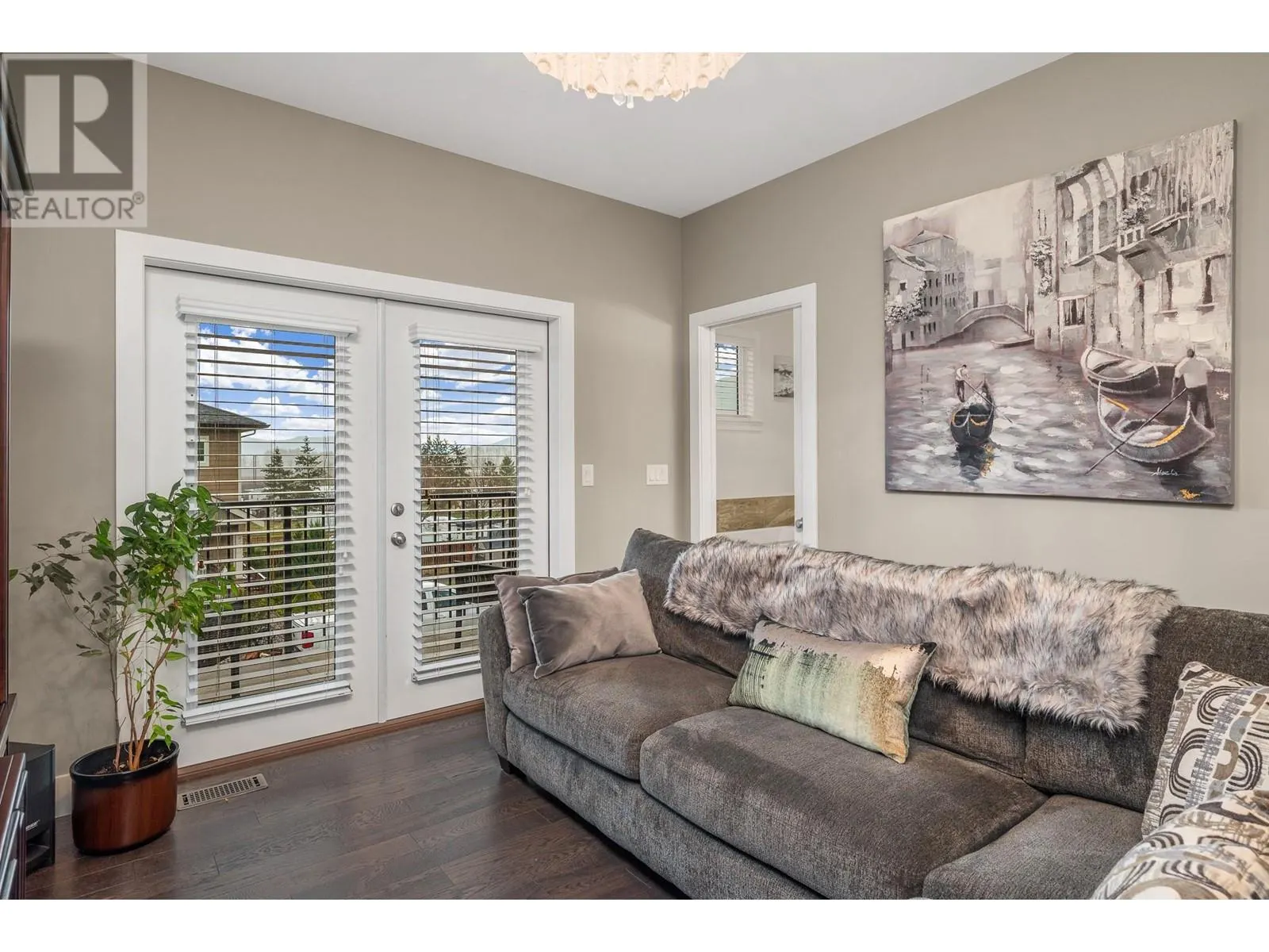 173 Salmon Arm Drive Unit# 102