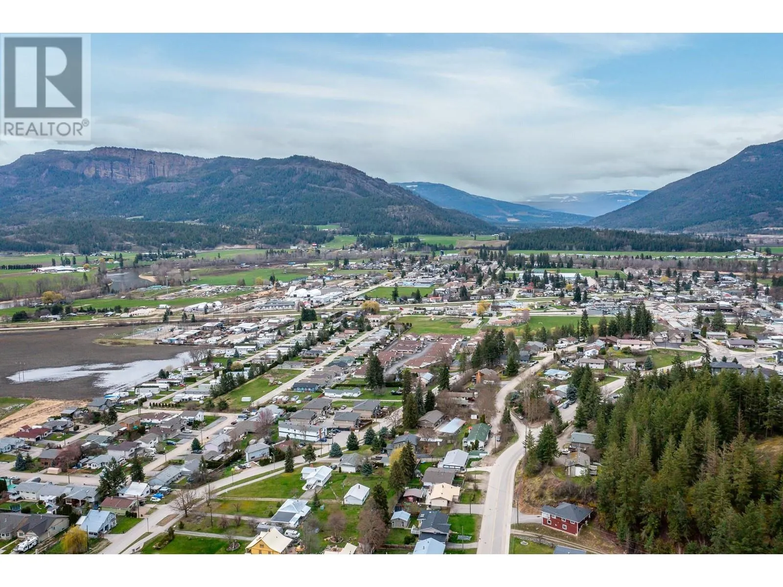 173 Salmon Arm Drive Unit# 102