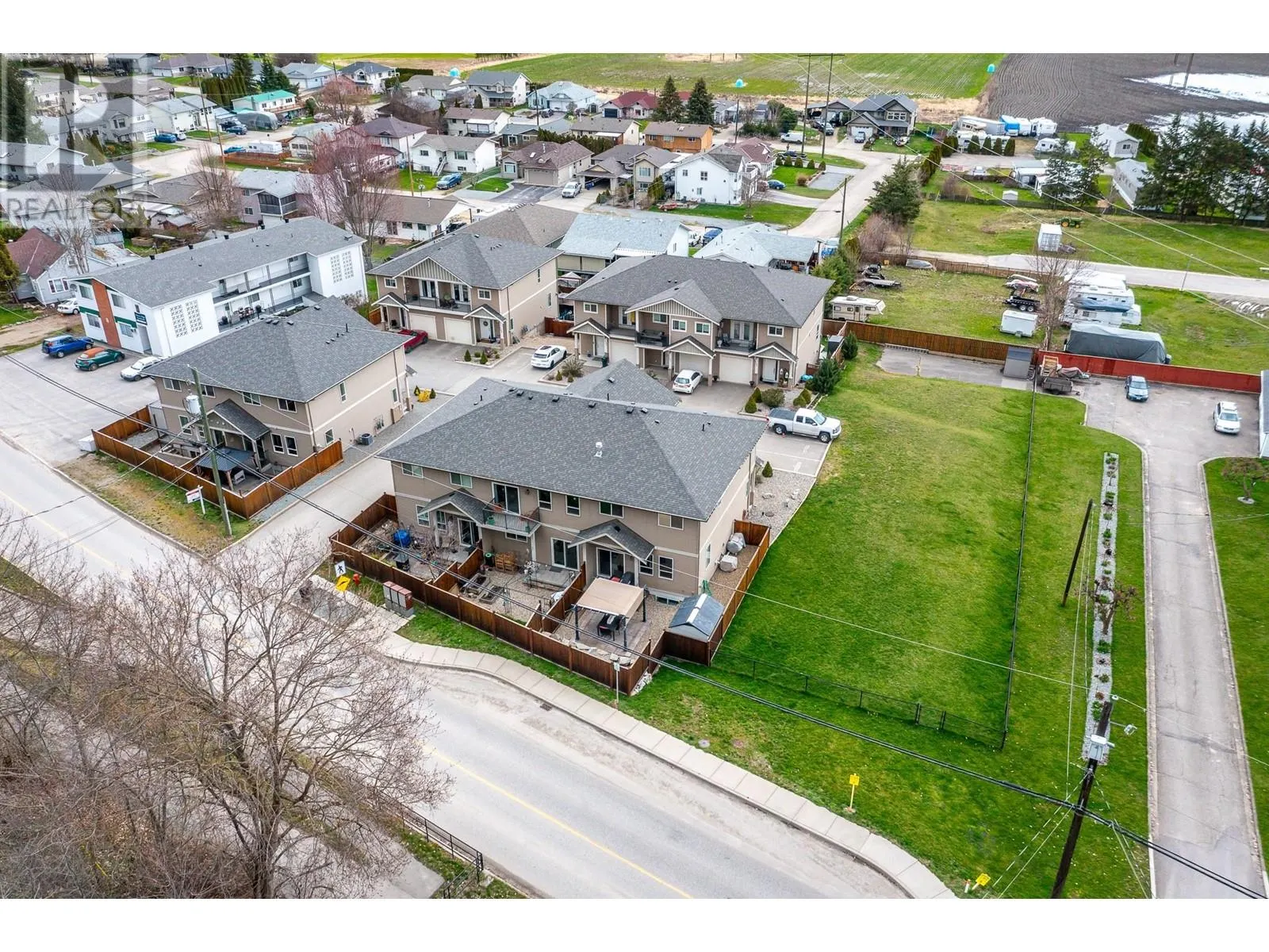 173 Salmon Arm Drive Unit# 102