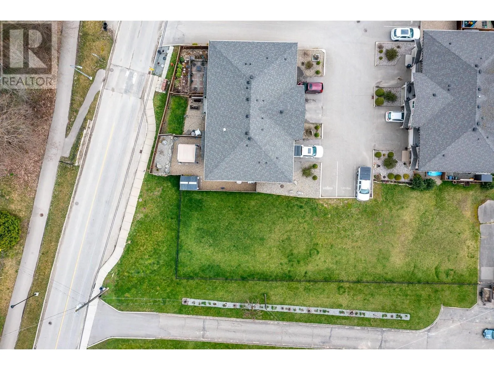 173 Salmon Arm Drive Unit# 102