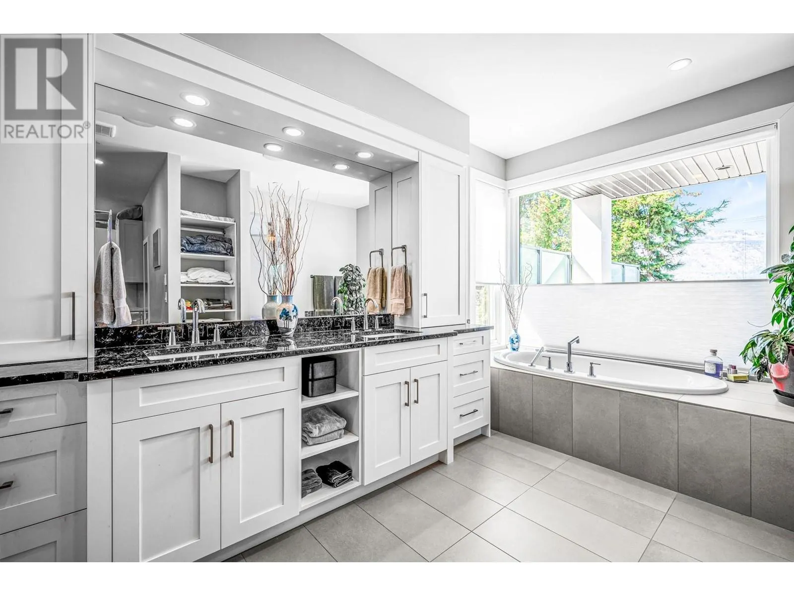 11537 Okanagan Centre Road W