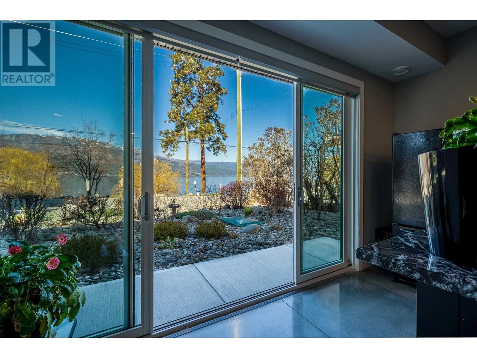 11537 Okanagan Centre Road W
