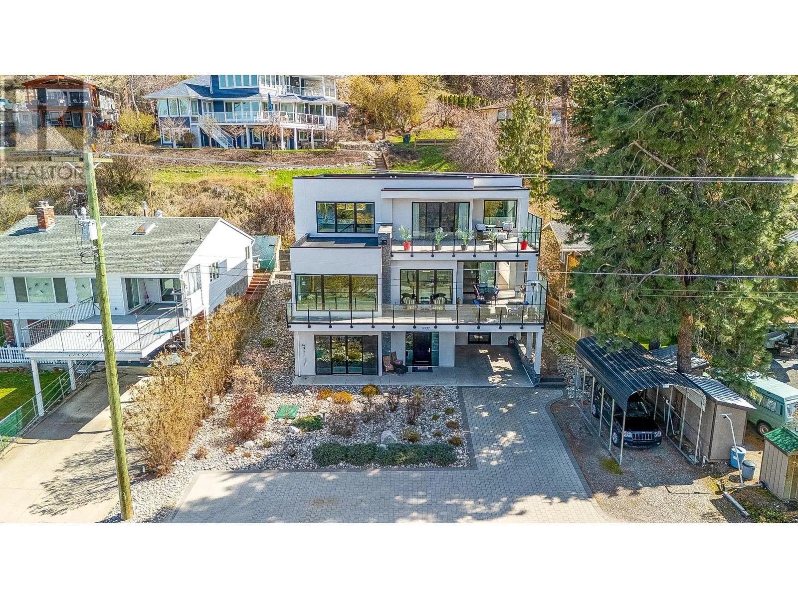 11537 Okanagan Centre Road W