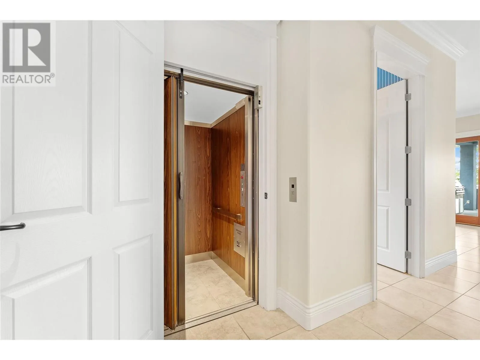 2543 Lucinde Road