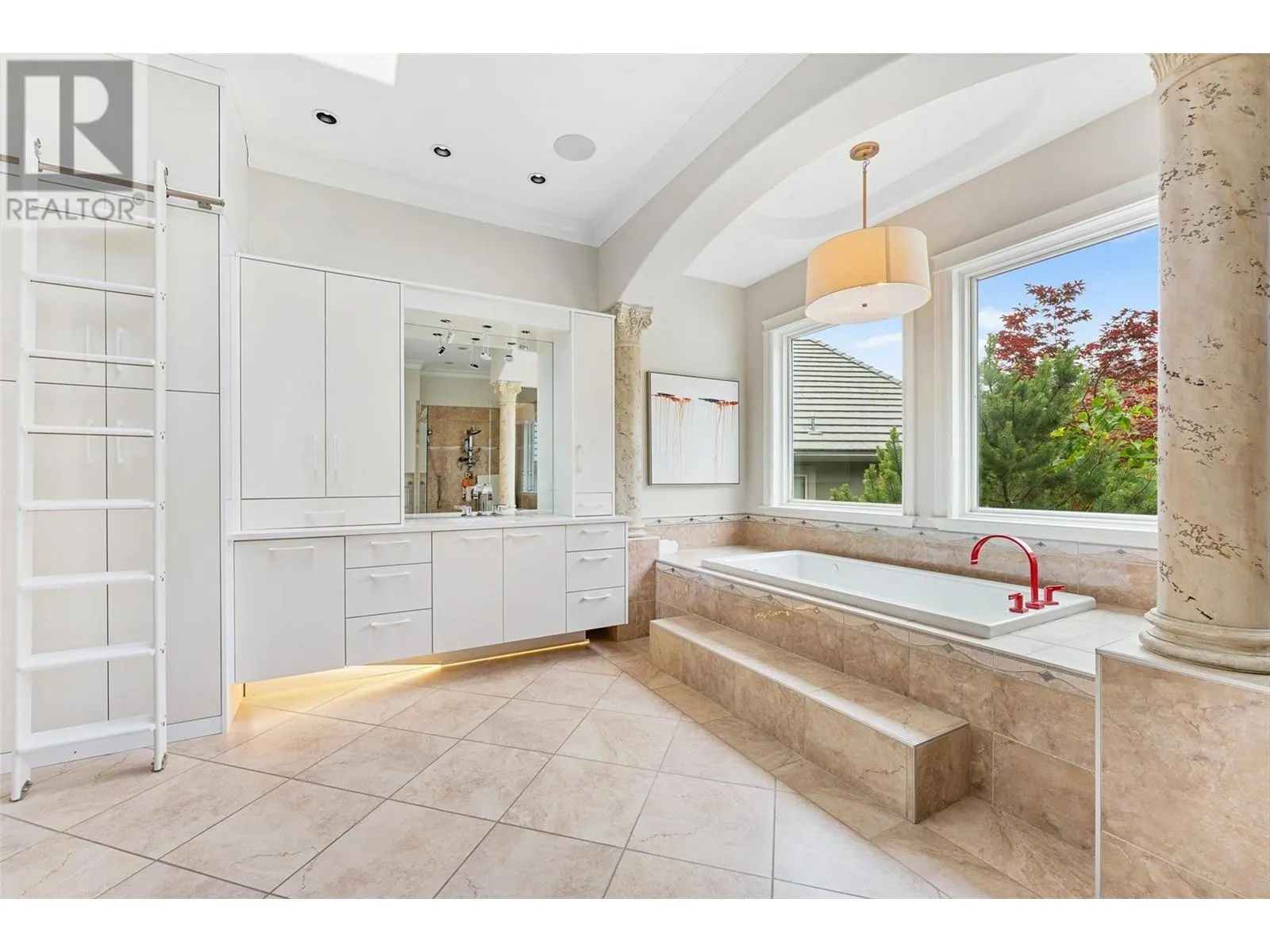 2543 Lucinde Road