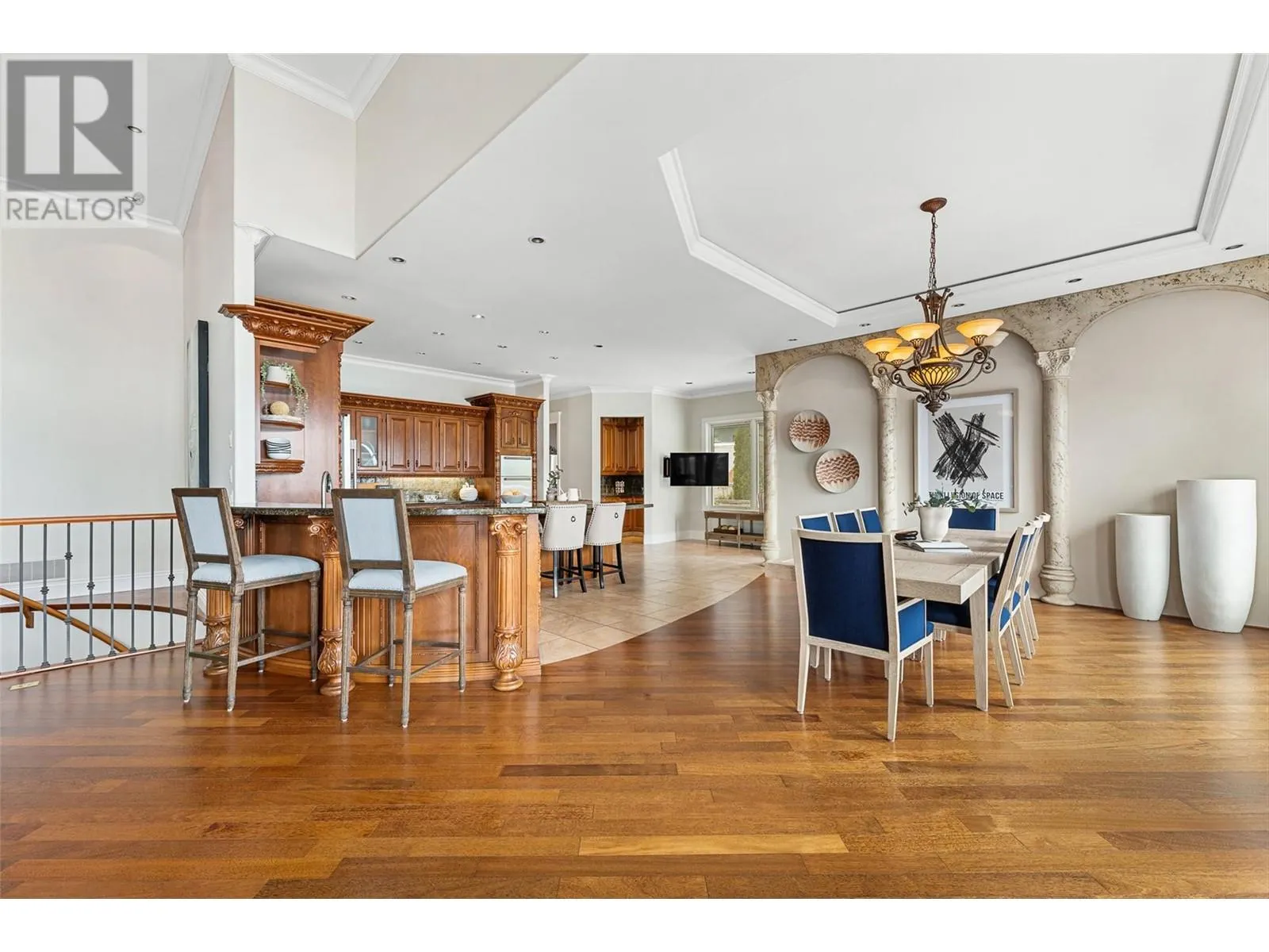2543 Lucinde Road