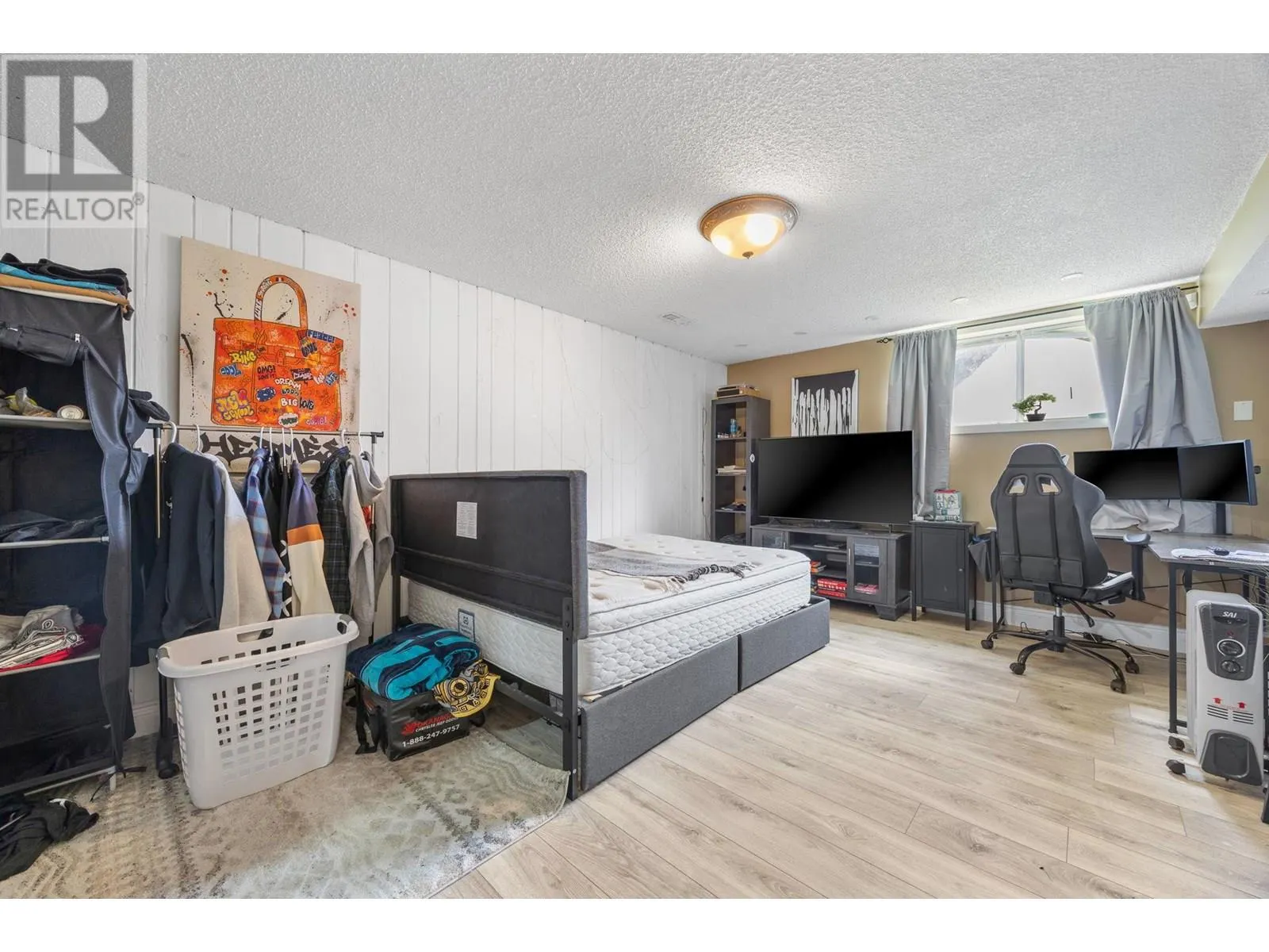 2545 Crestview Road