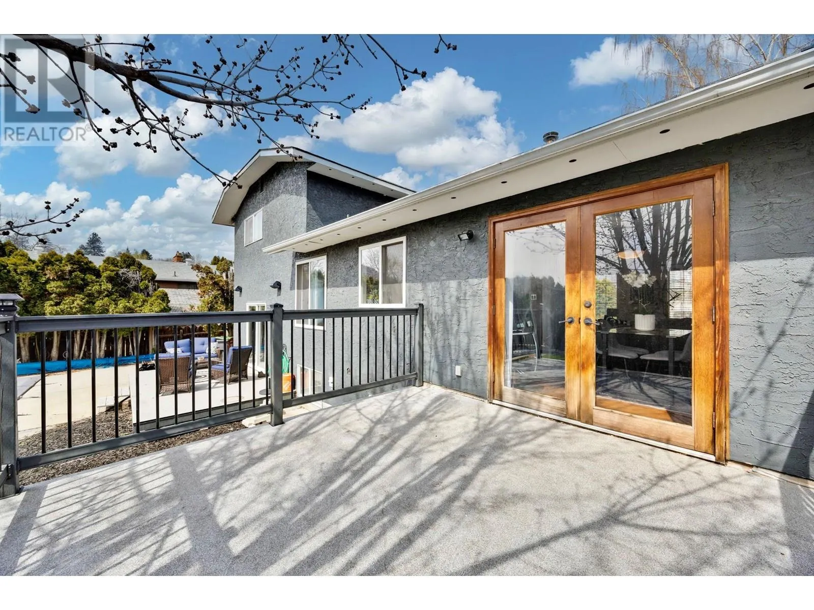 2545 Crestview Road