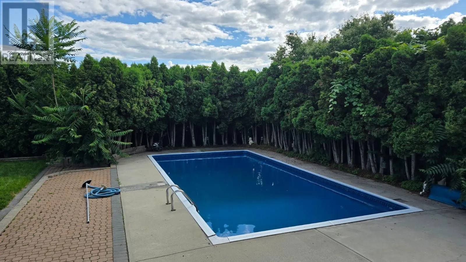 2545 Crestview Road