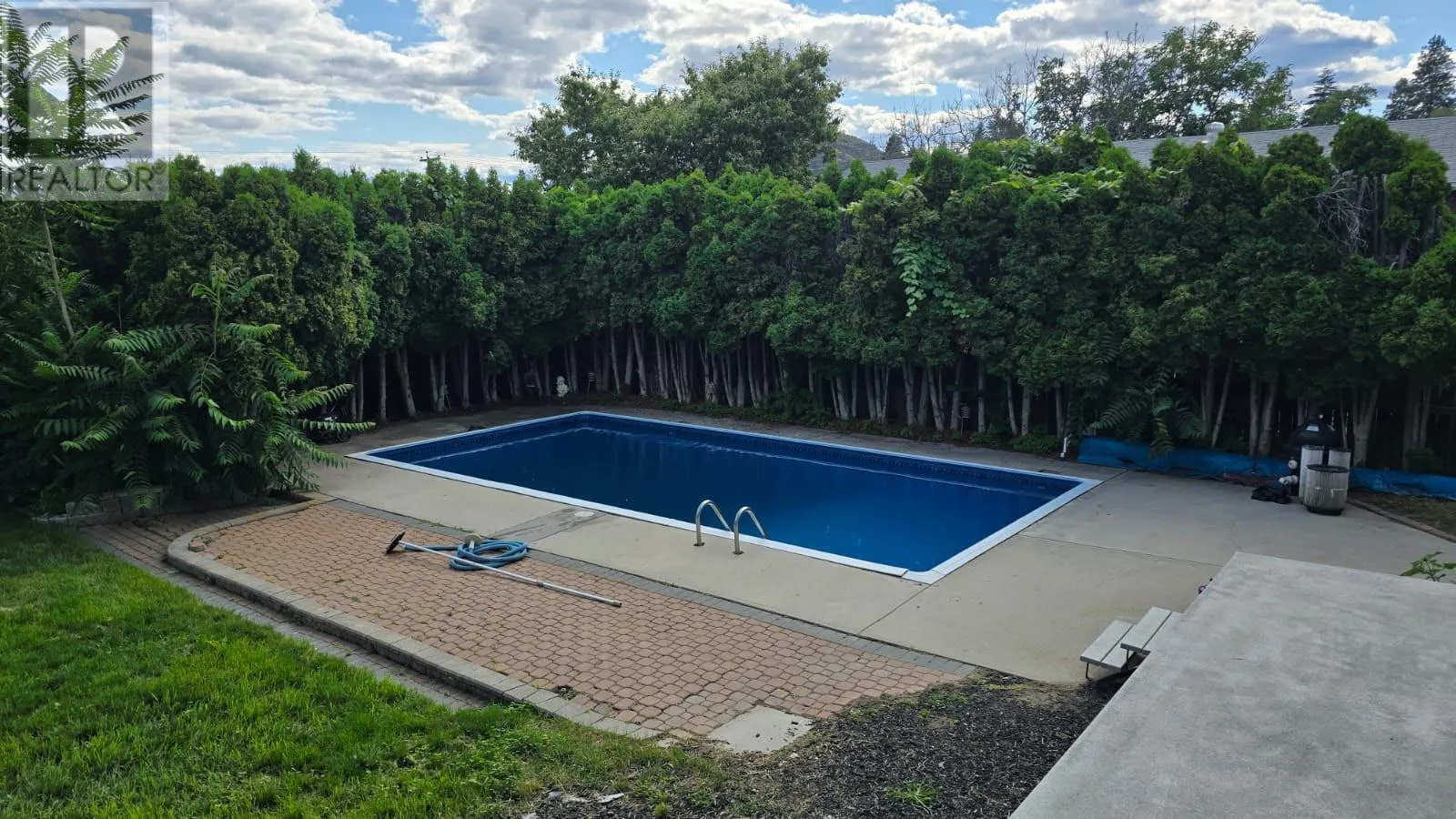 2545 Crestview Road