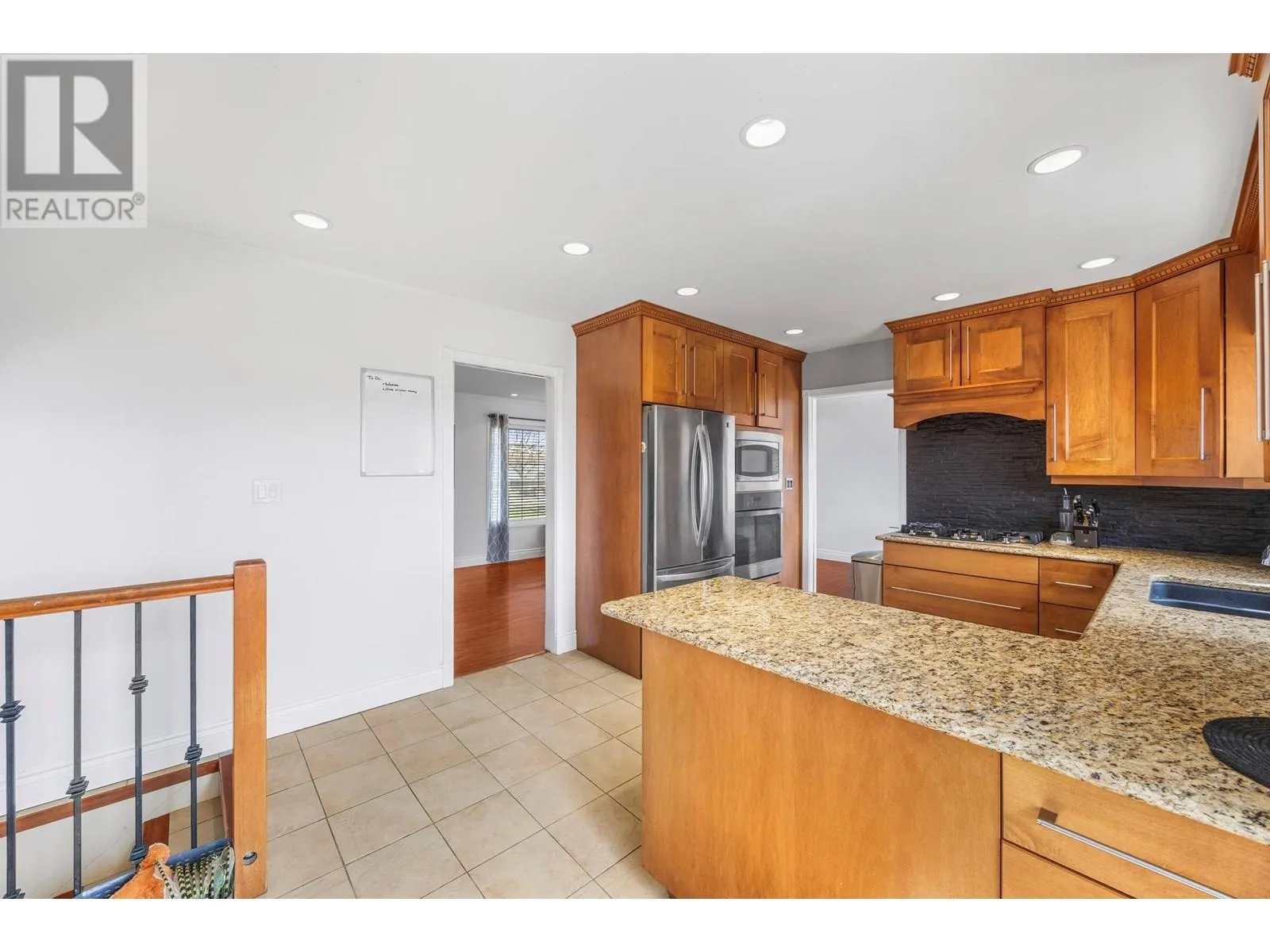 2545 Crestview Road