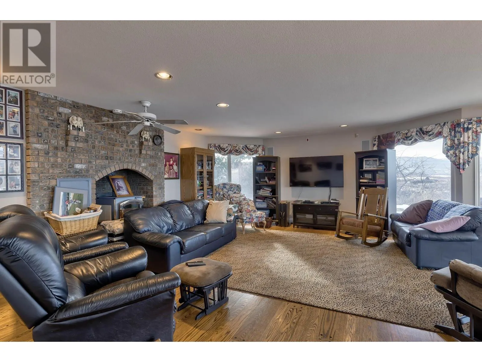1135 Graf Road