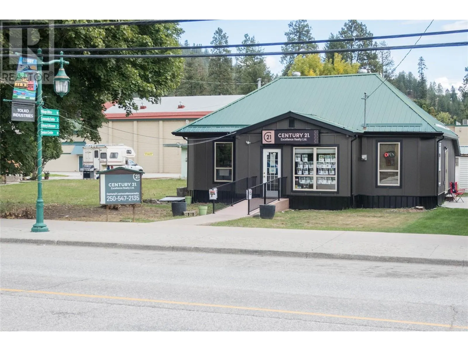 2143 Shuswap Avenue