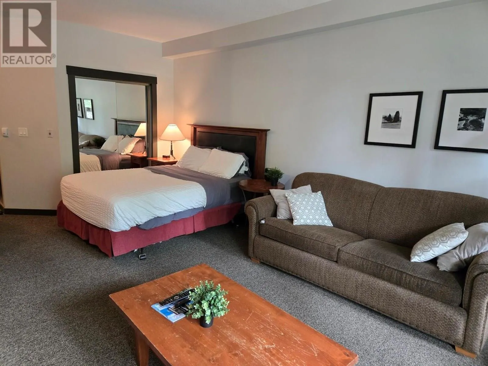 2070 SUMMIT Drive Unit# 201A & 201B