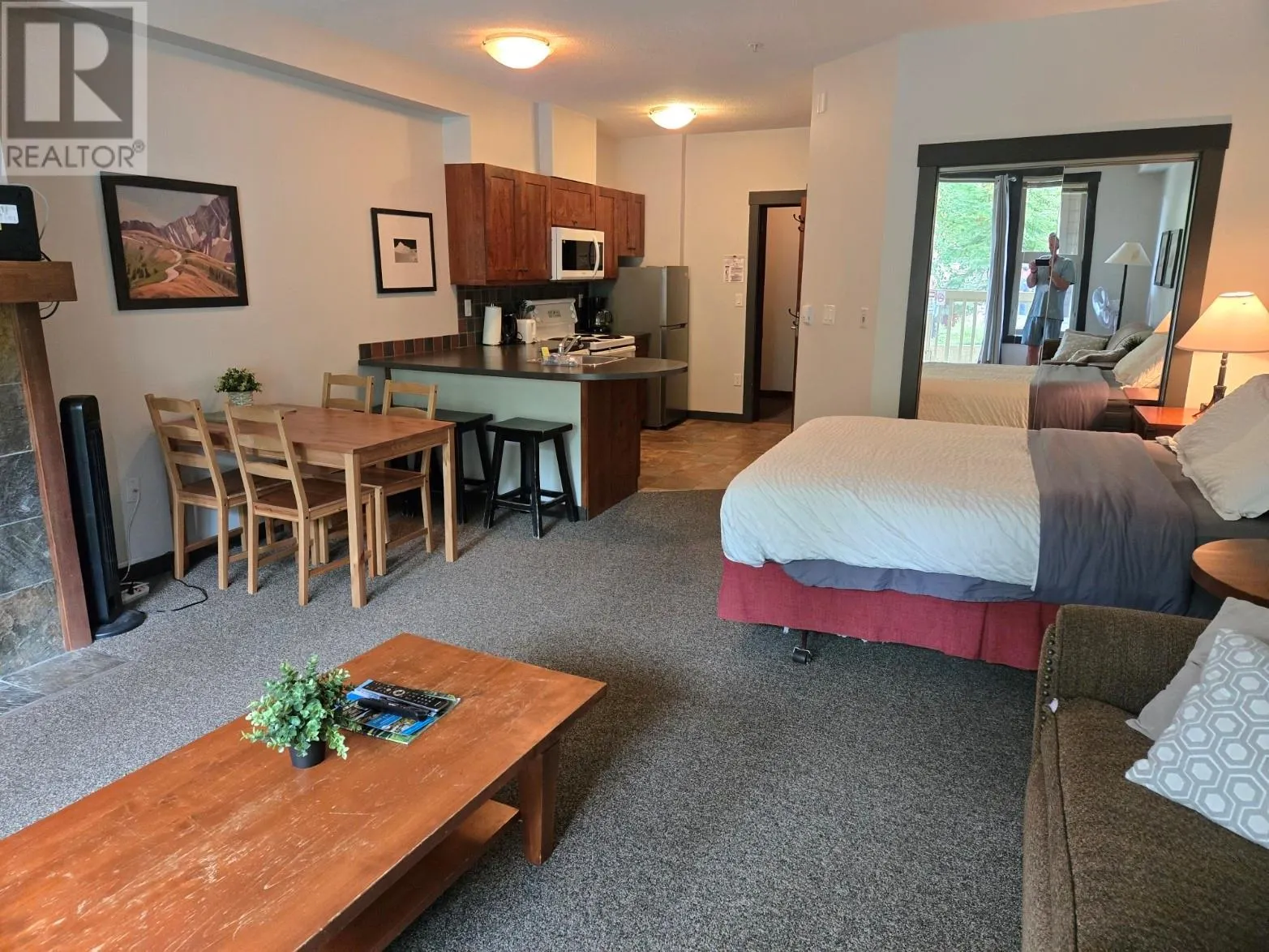 2070 SUMMIT Drive Unit# 201A & 201B